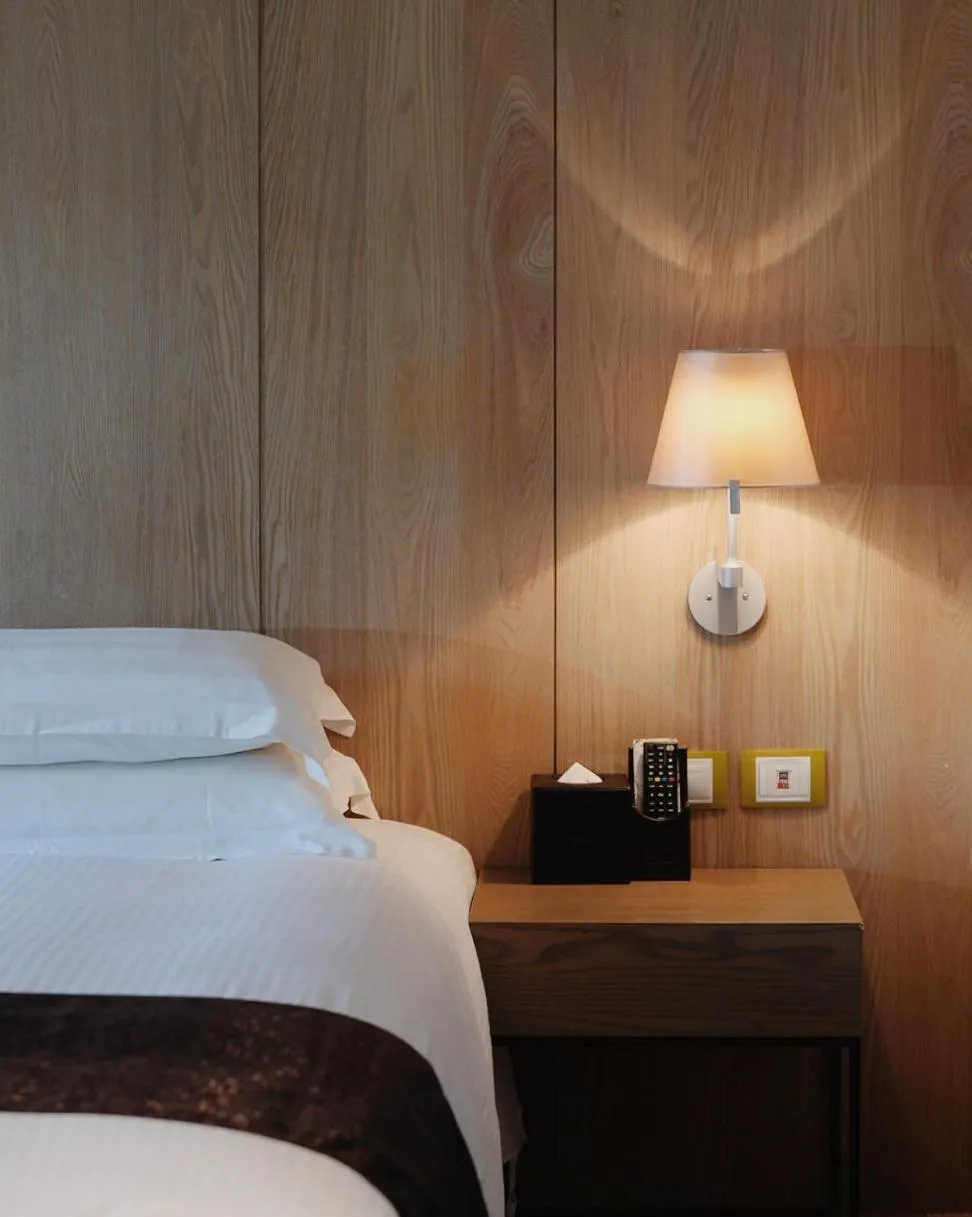 Photo of the whole room, Bed in GOGO Hotel 市政館