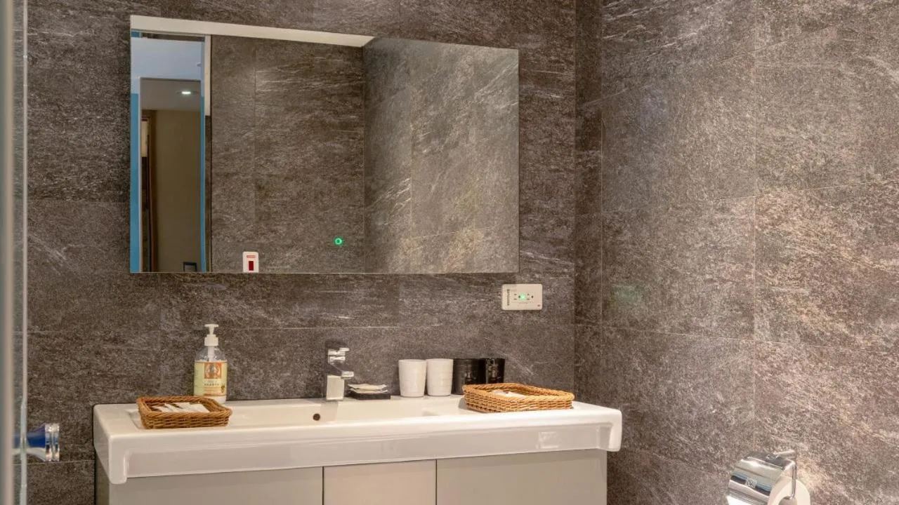 Bathroom in GOGO Hotel 市政館