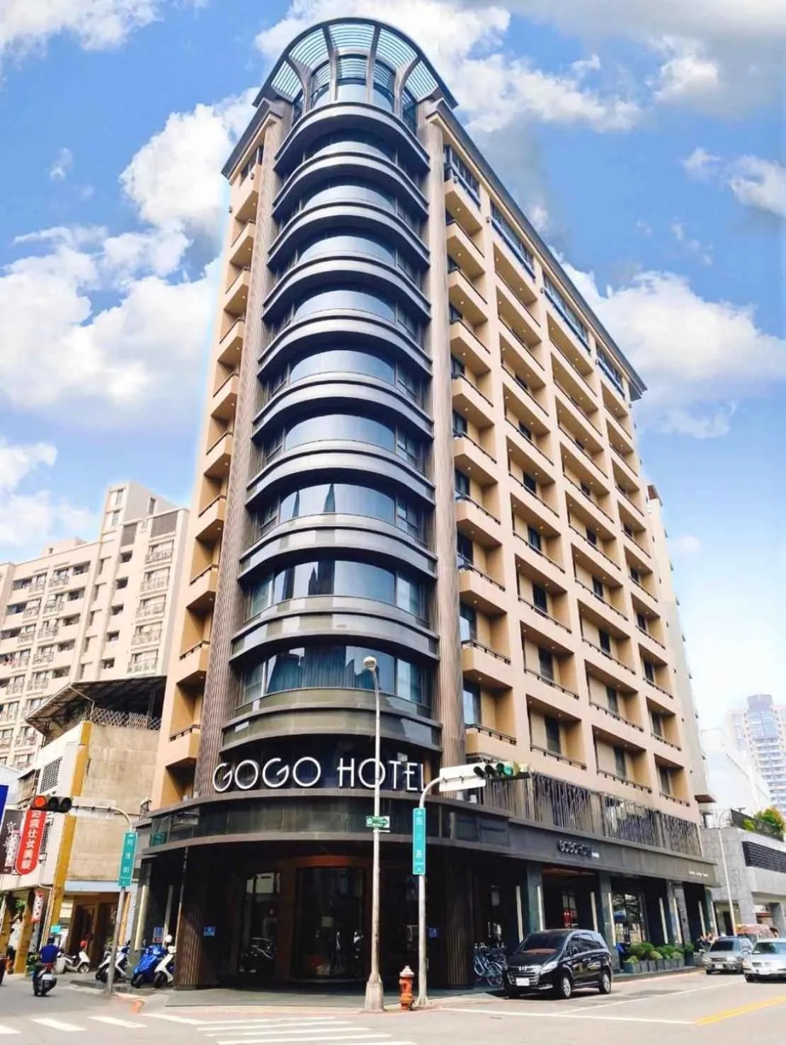 Property building in GOGO Hotel 市政館