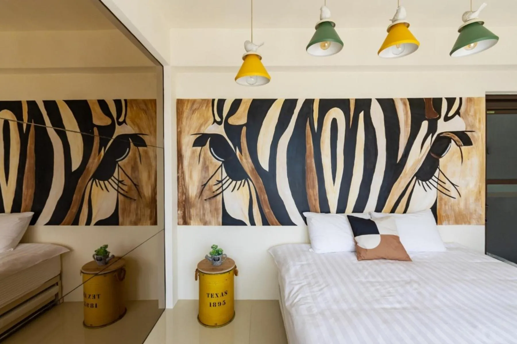 Bed in Hi Zebra Travel B&B