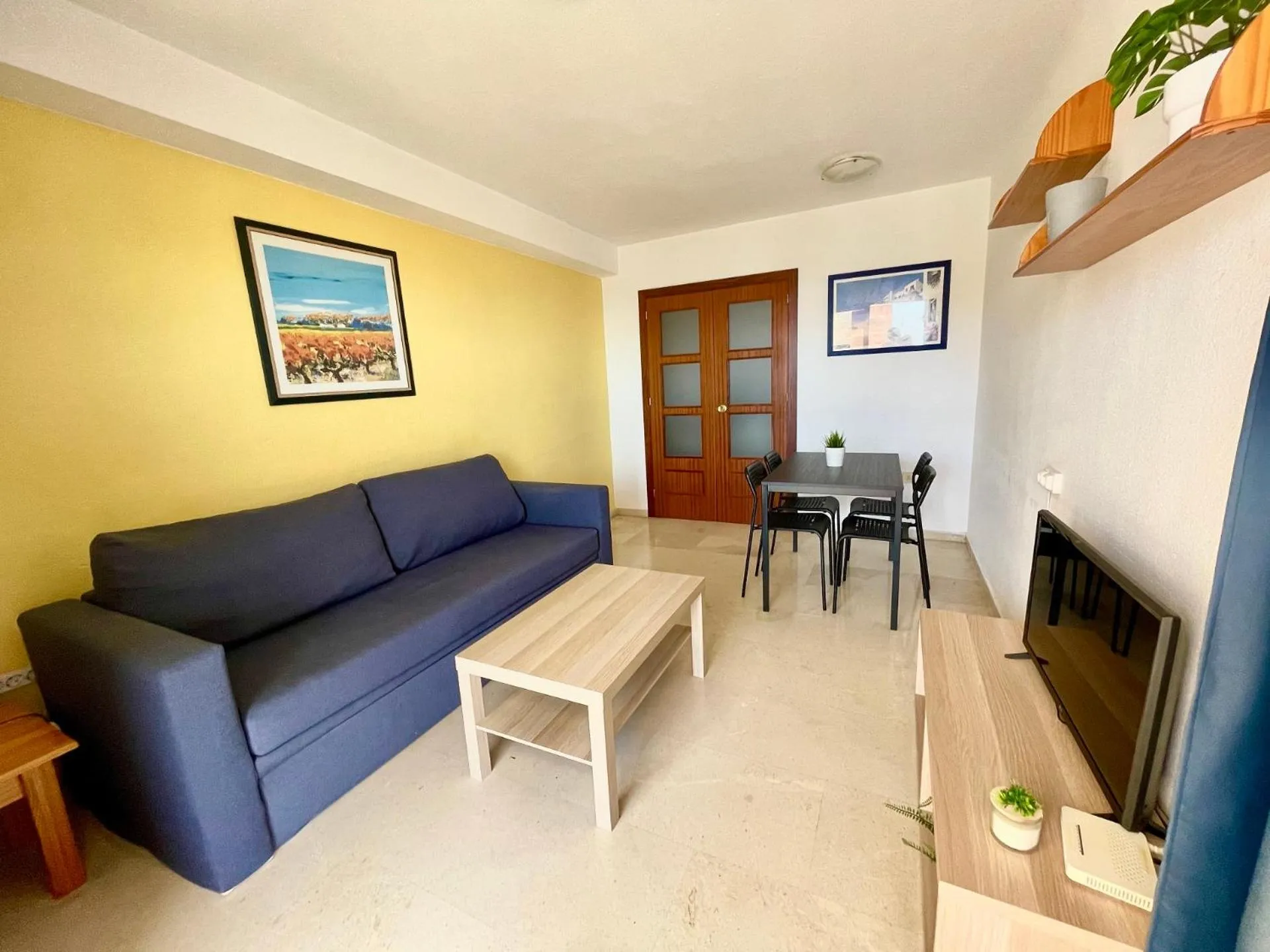 Living room in Apartamentos Gemelos 2 y 4 by Gestaltur