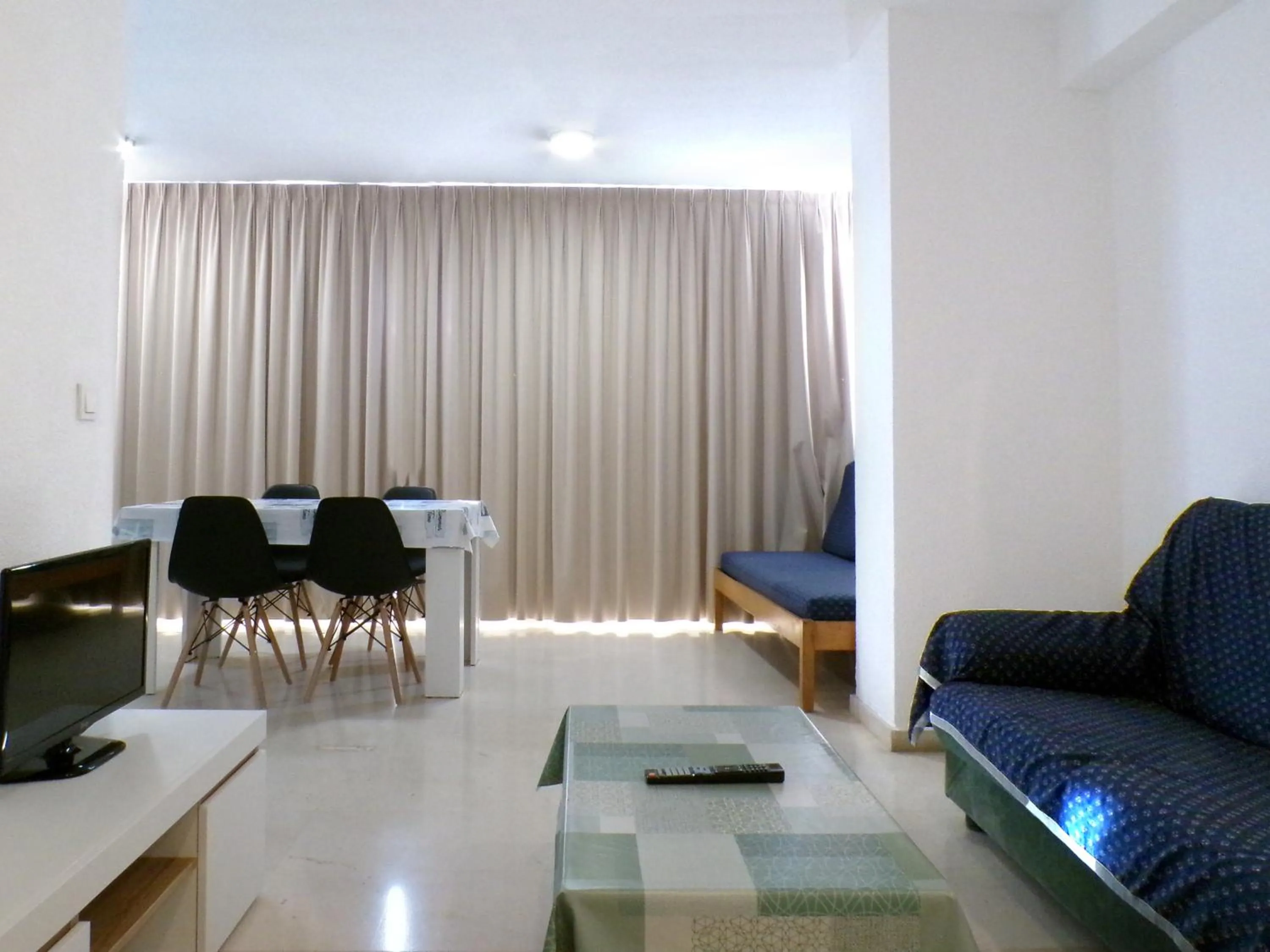 Living room in Apartamentos Gemelos 2 y 4 by Gestaltur