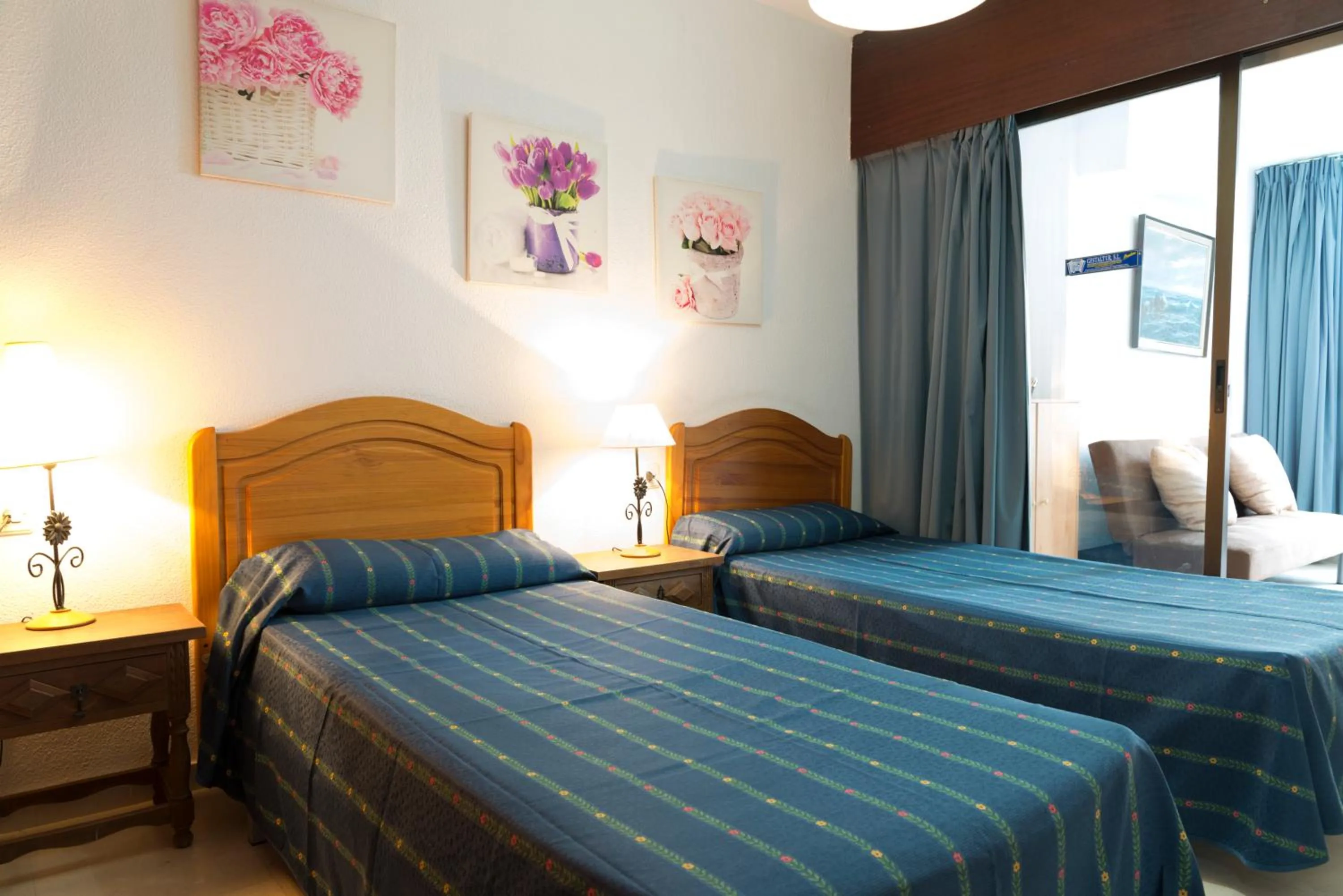 Bedroom, Bed in Apartamentos Gemelos 2 y 4 by Gestaltur