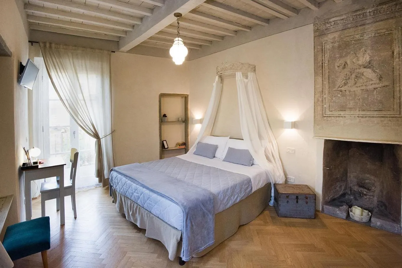 Bedroom, Bed in Il Piccolo Cavour Charming House B&B