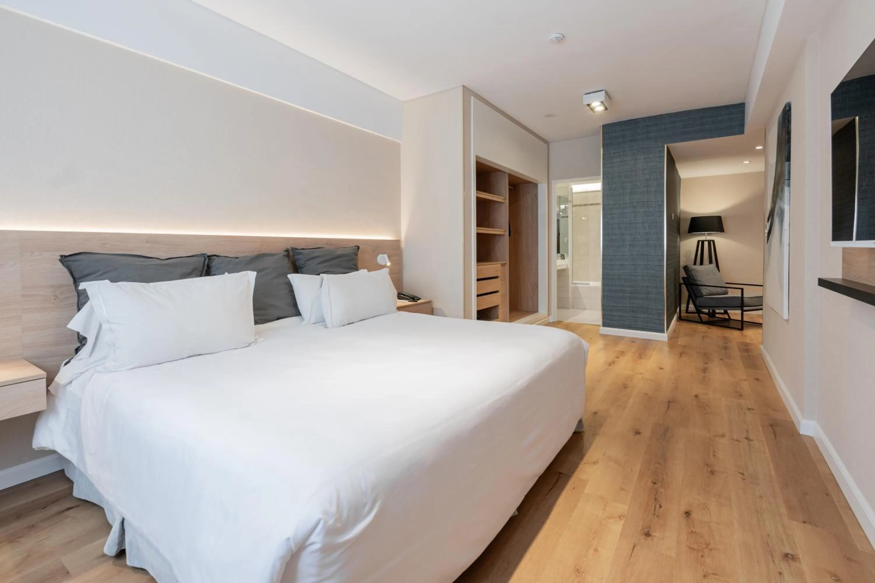 Bedroom, Bed in Feir's Park Hotel & Rooftop