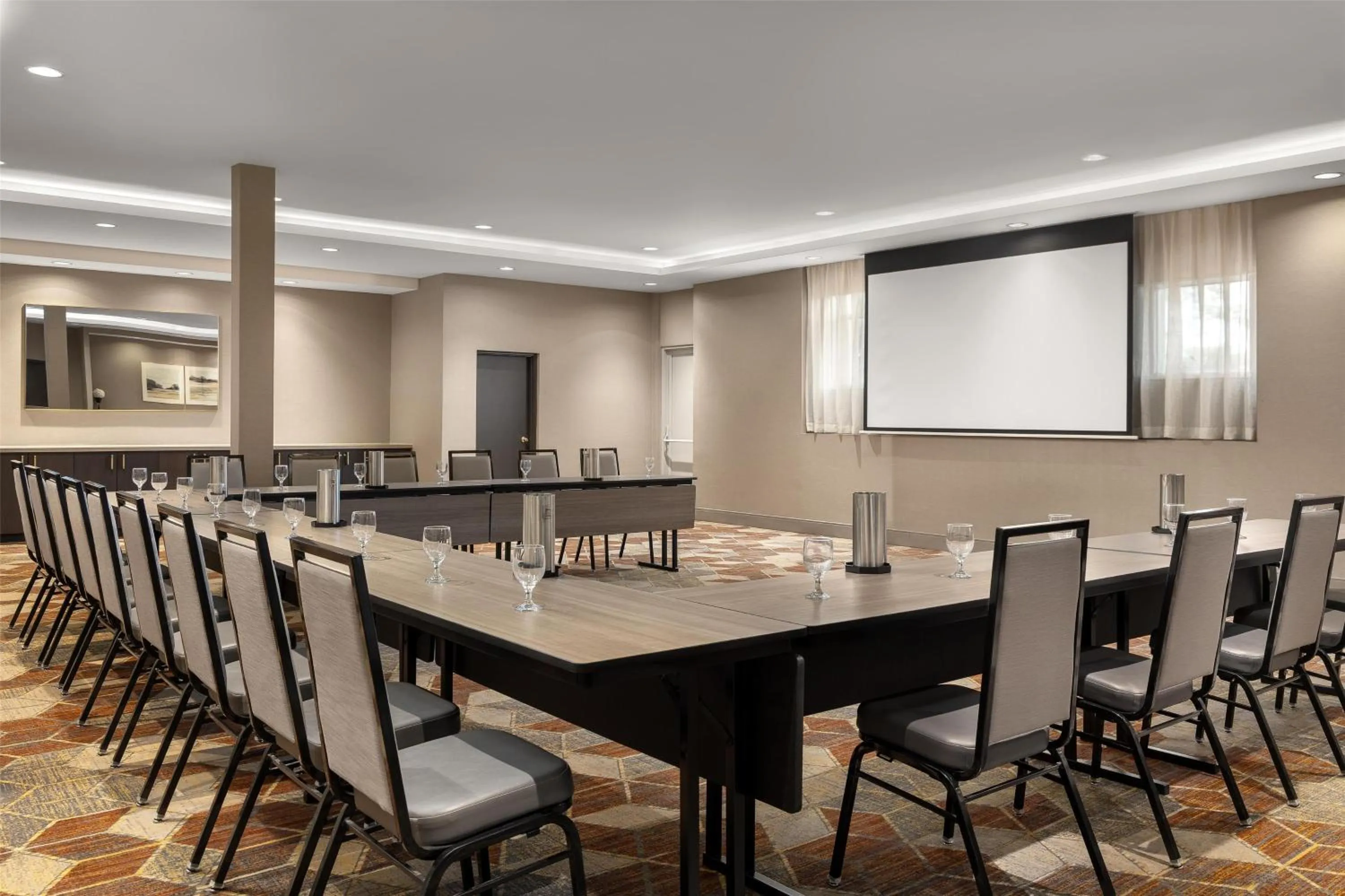 Meeting/conference room in DoubleTree by Hilton Kitchener