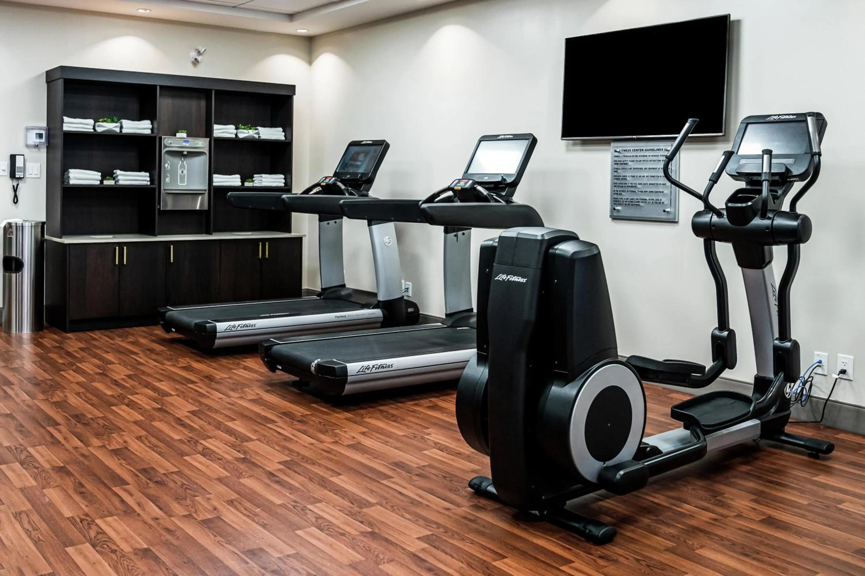 Fitness centre/facilities in DoubleTree by Hilton Kitchener