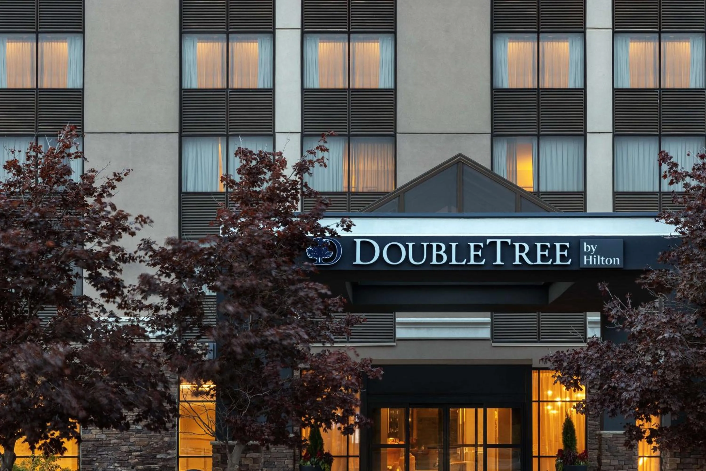 Property building in DoubleTree by Hilton Kitchener