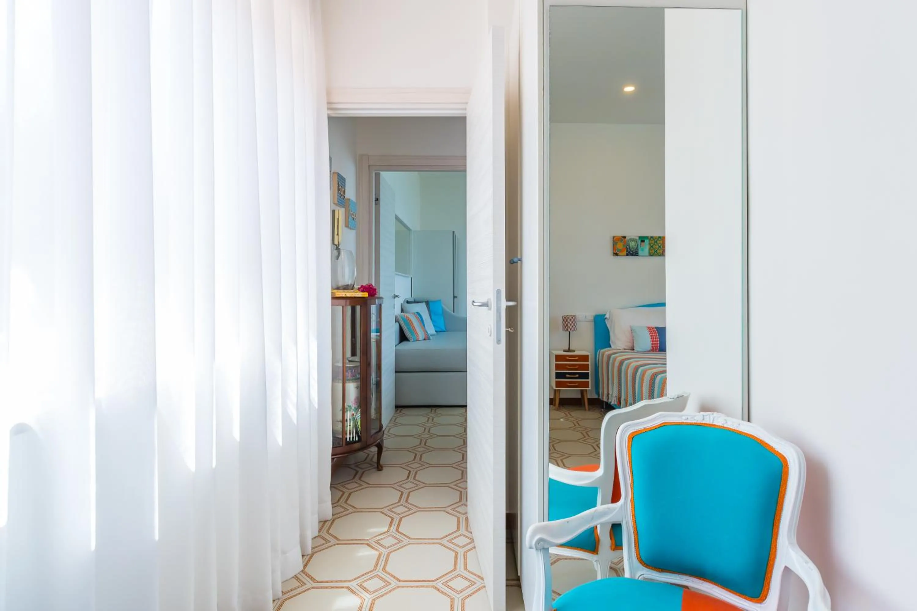 Bedroom, Bed in Villa Sorrento Flats