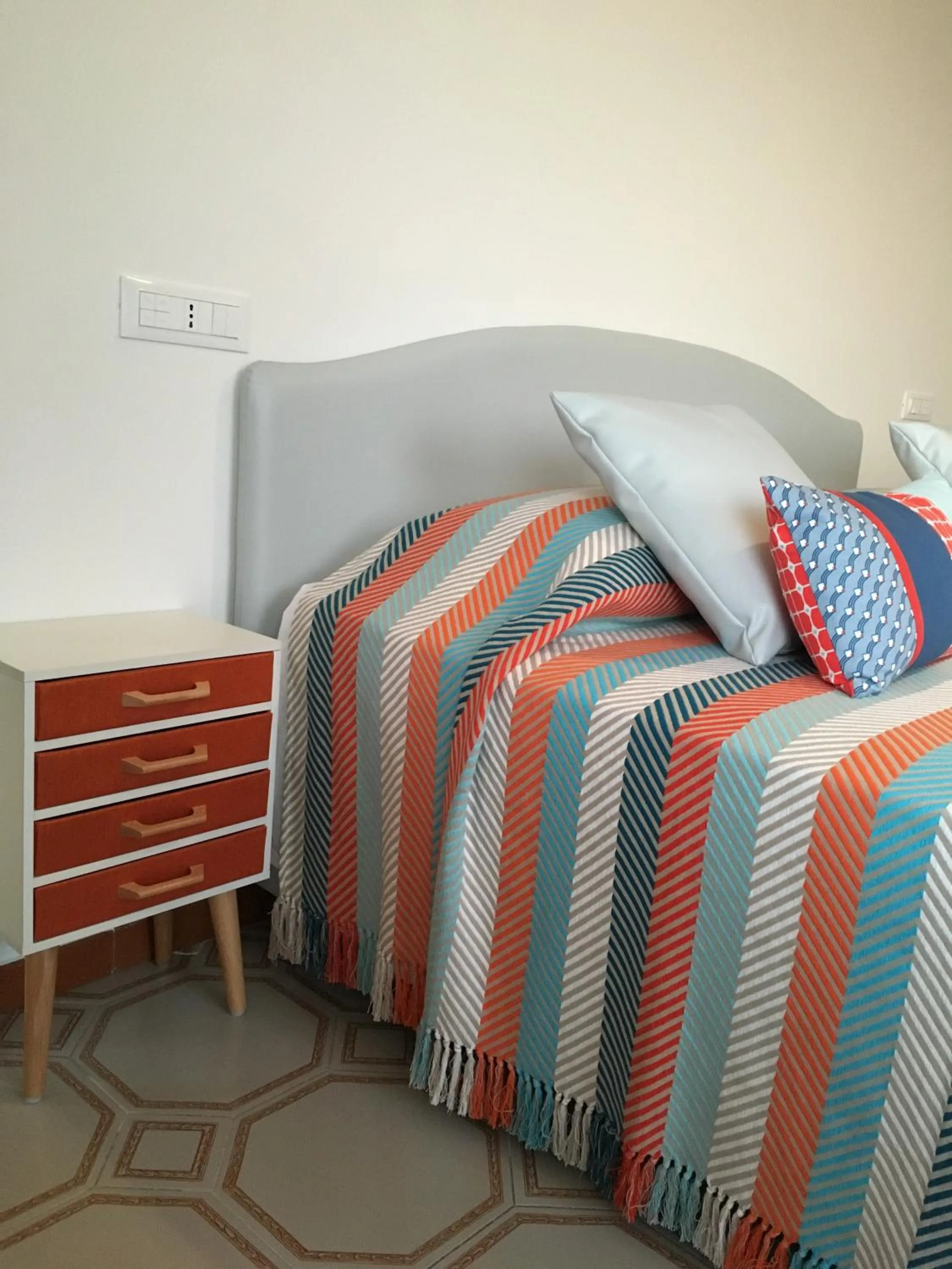 Decorative detail, Bed in Villa Sorrento Flats
