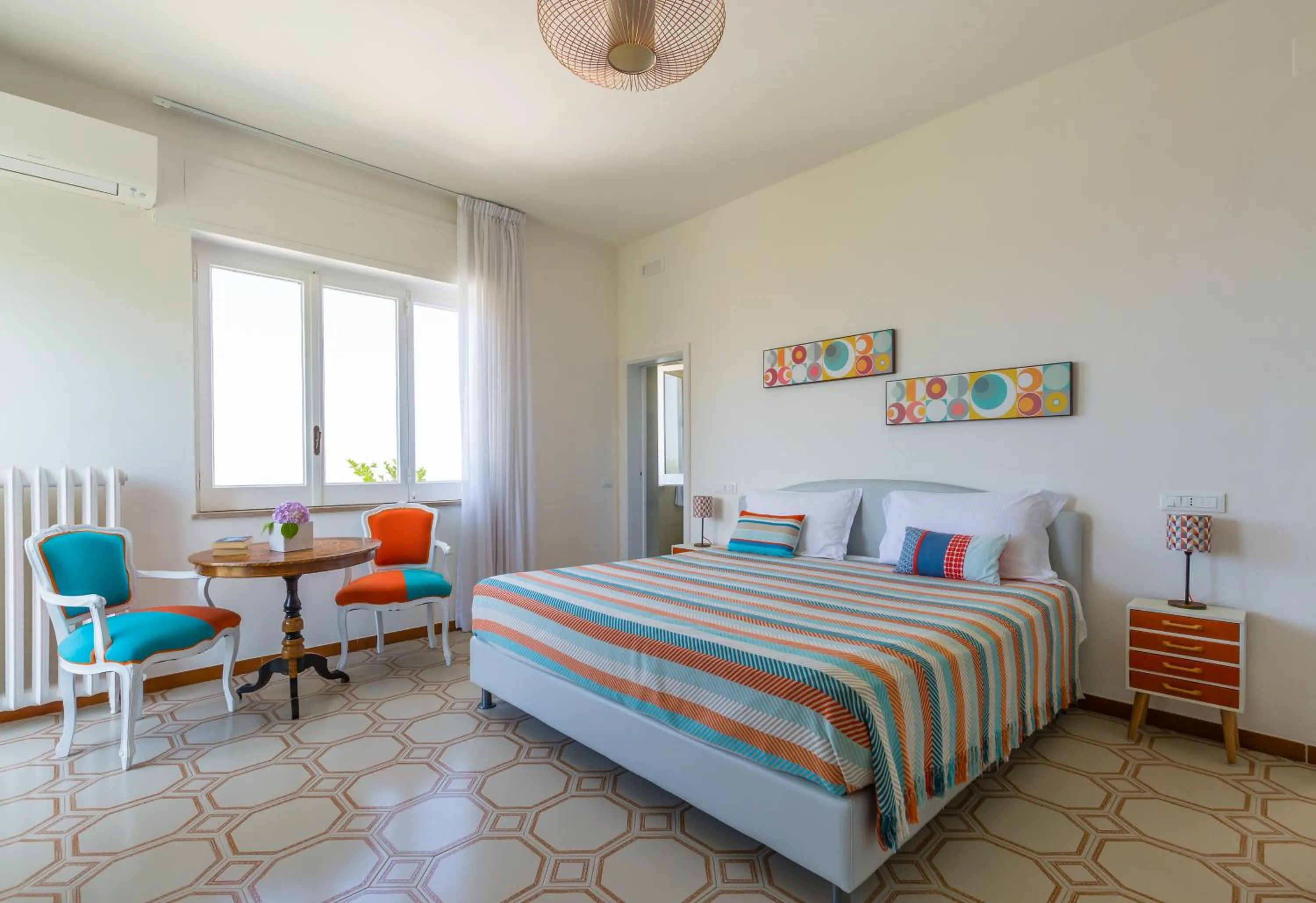 Photo of the whole room, Bed in Villa Sorrento Flats
