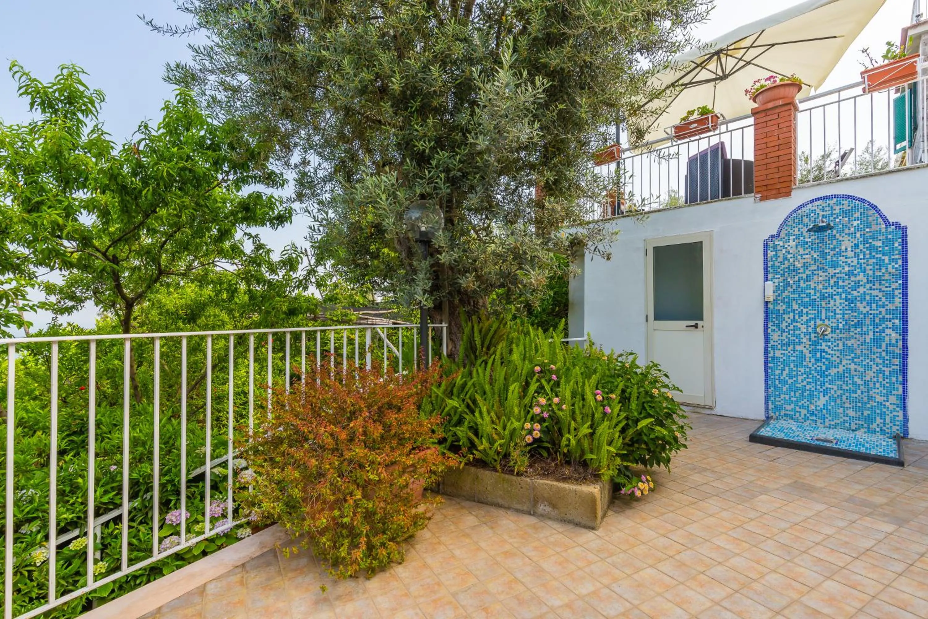 Shower in Villa Sorrento Flats