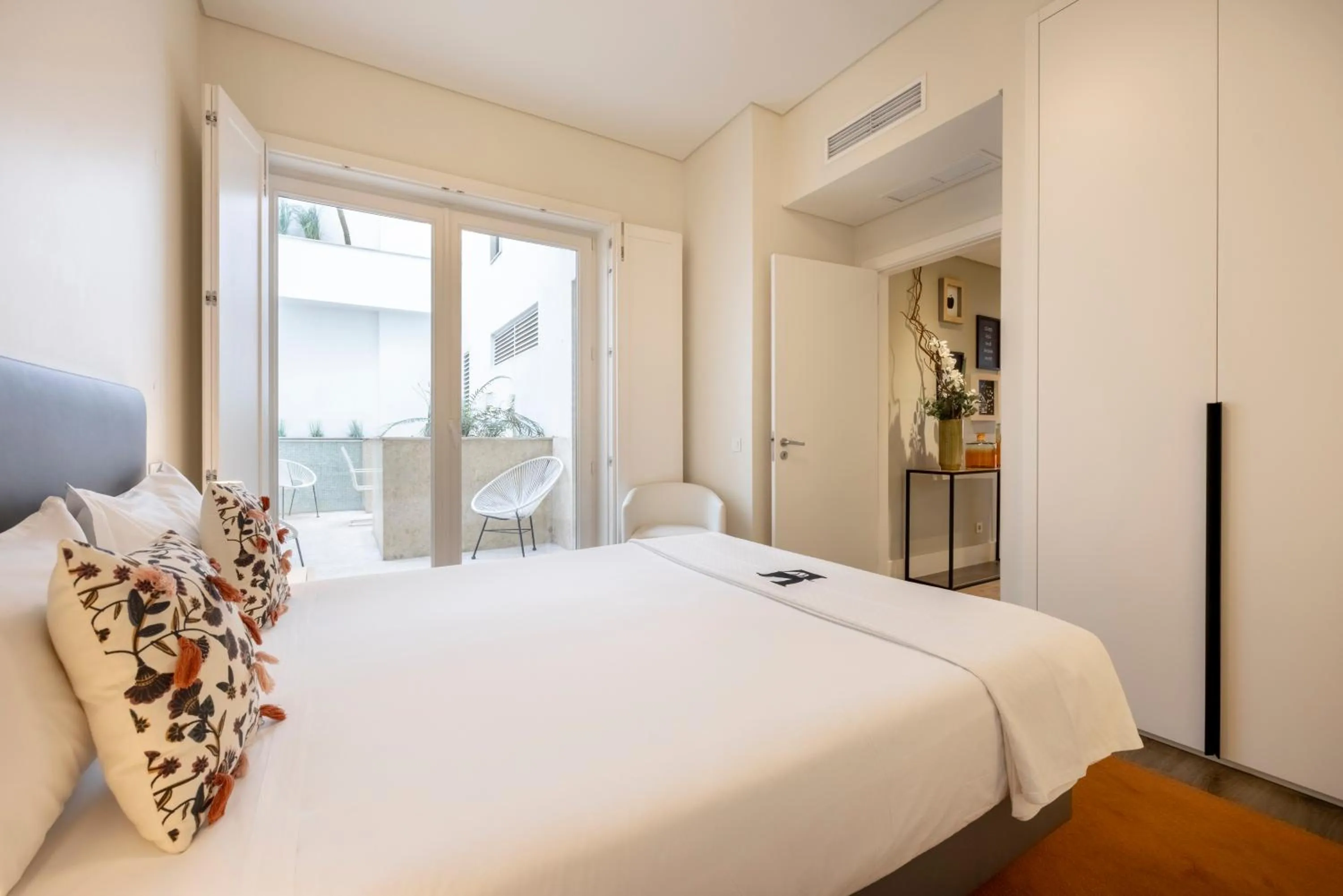 Bed in Chiado Mercy Apartments | Lisbon Best Apartments