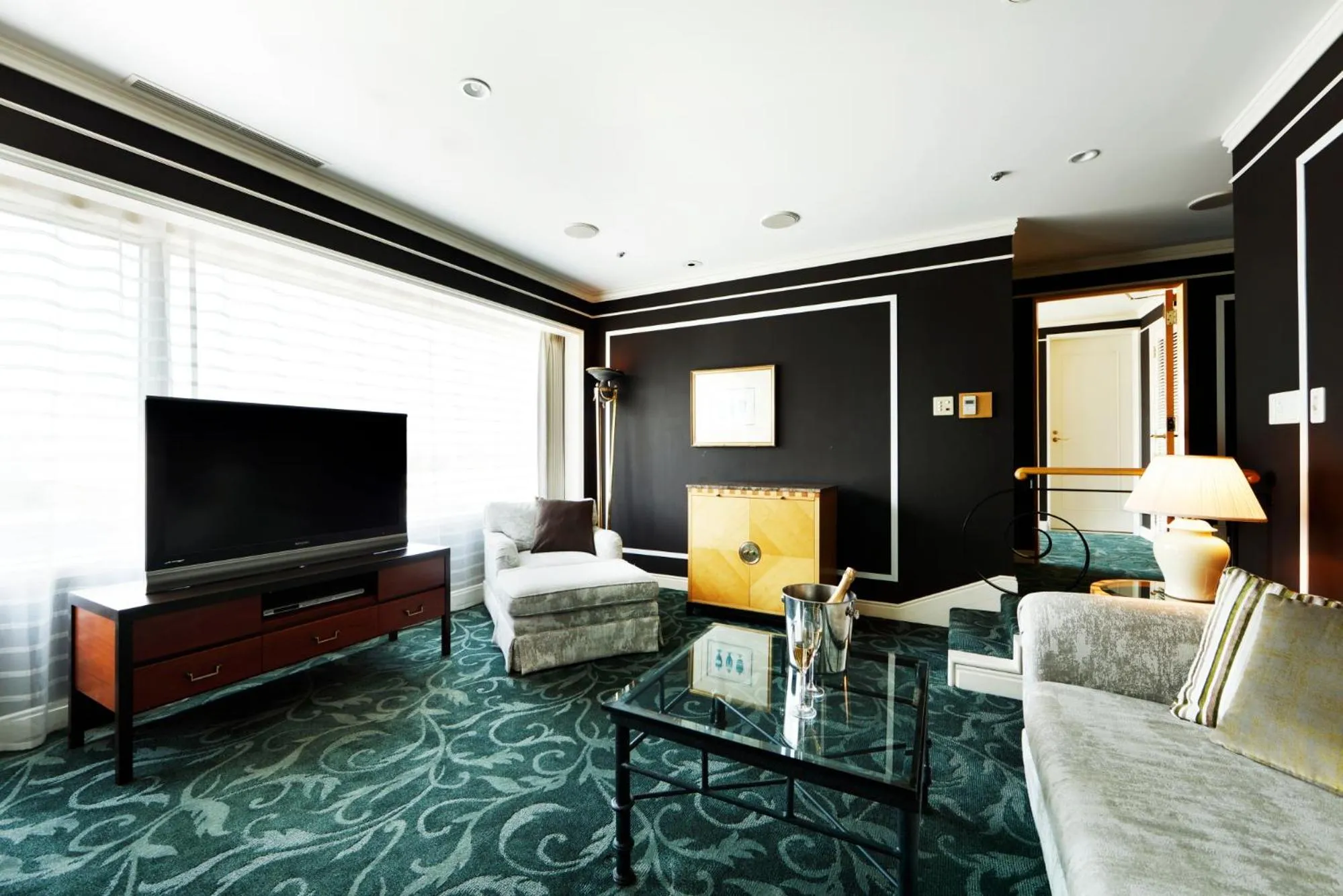Living room in Hotel Allamanda Aoyama Tokyo
