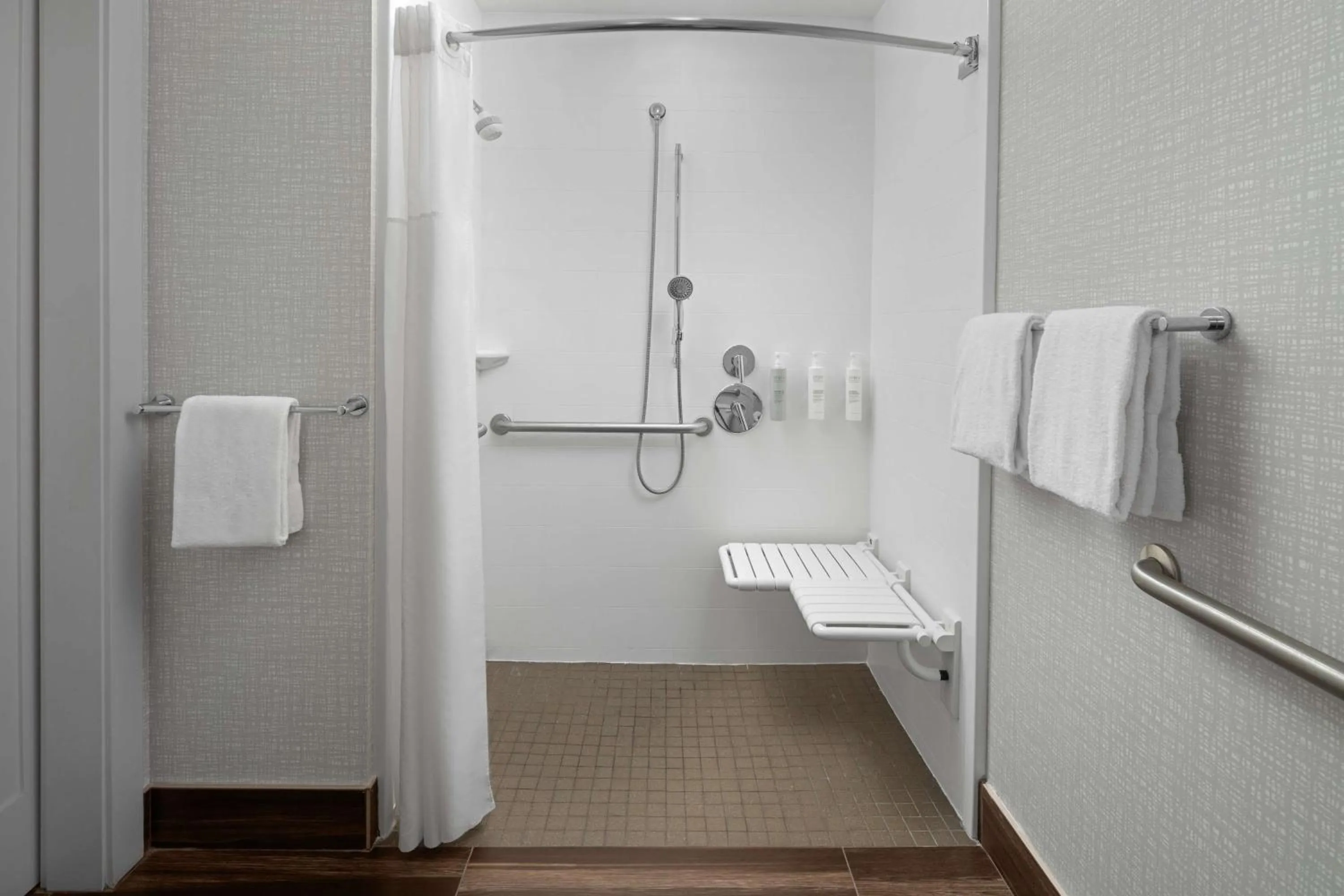 Bathroom in Hampton Inn & Suites Orem/Provo