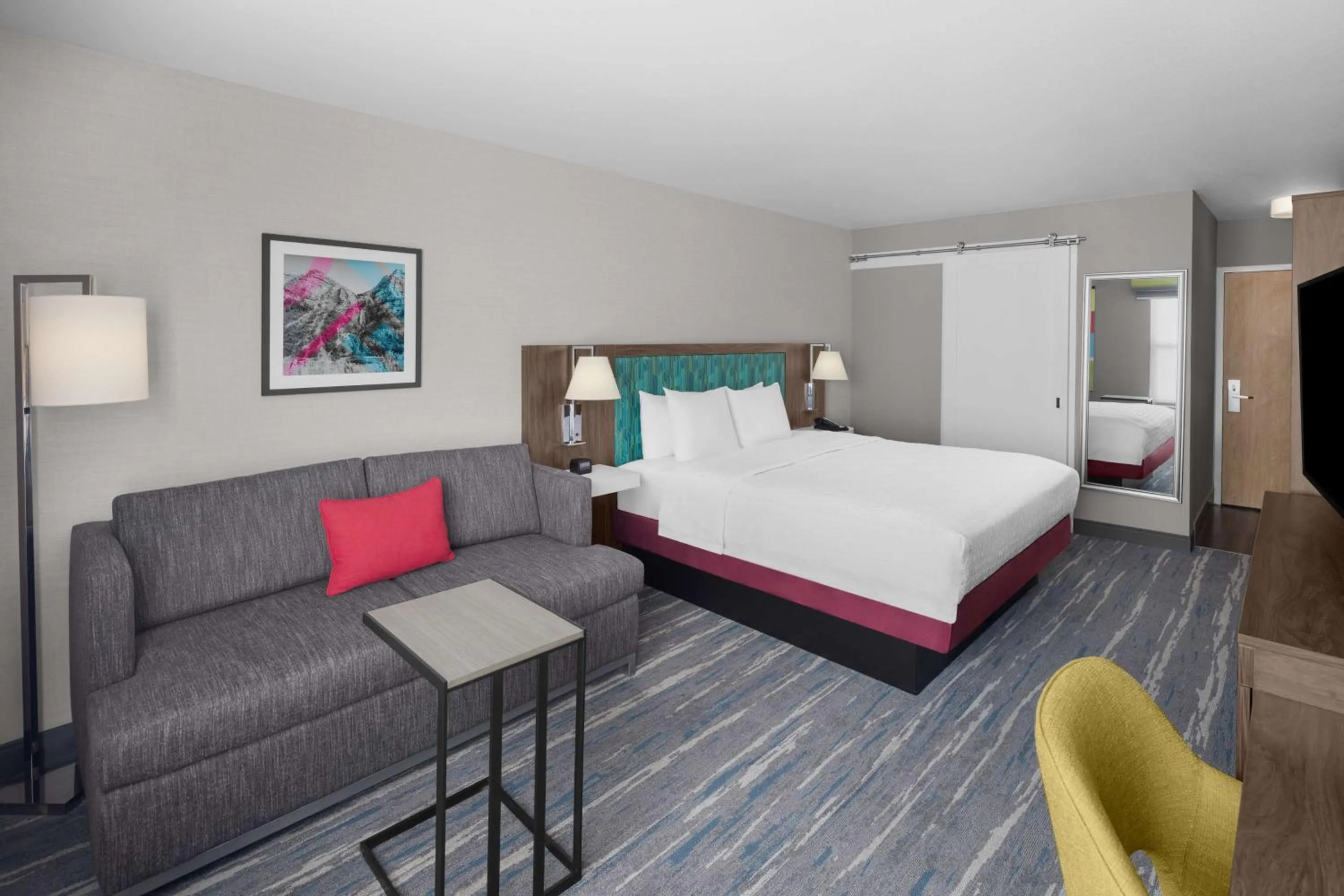 Living room, Bed in Hampton Inn & Suites Orem/Provo