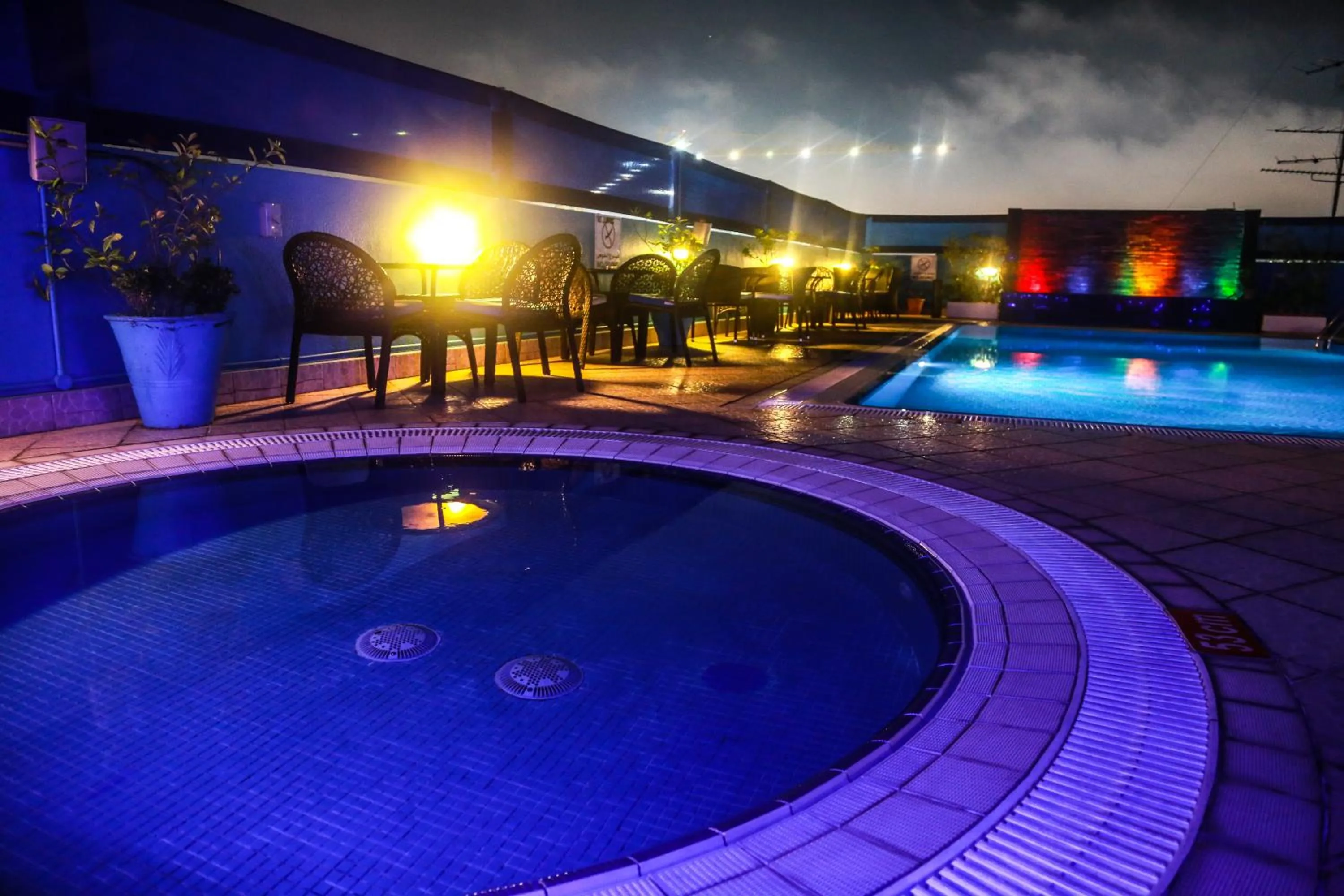 Swimming pool in Dorus Hotel