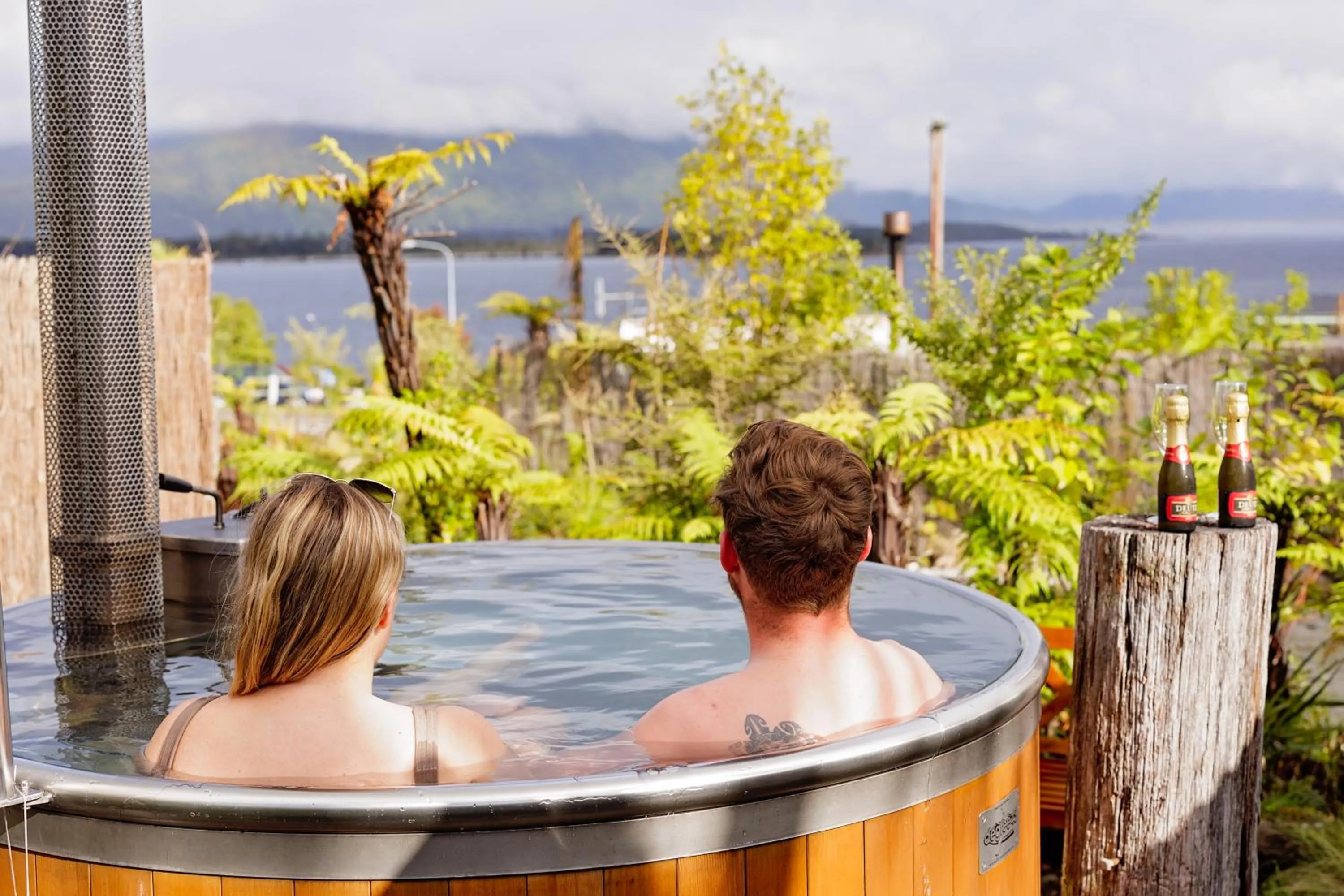Hot Tub in Hotel Lake Brunner