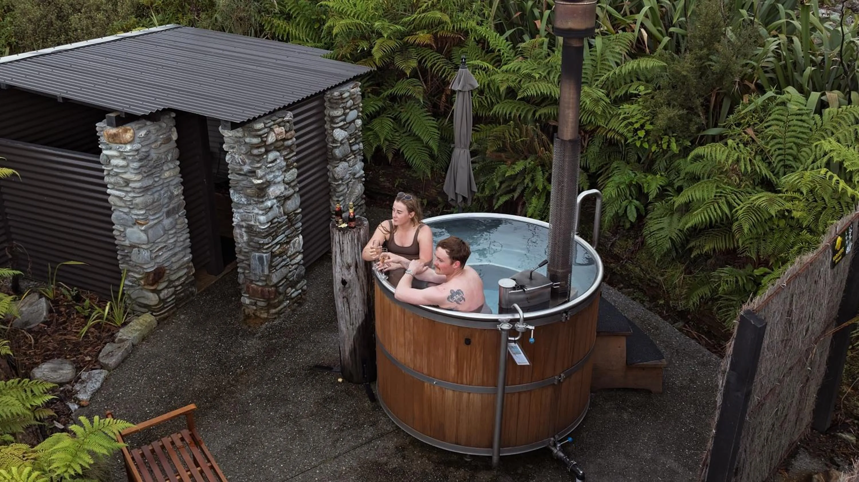 Hot Tub in Hotel Lake Brunner