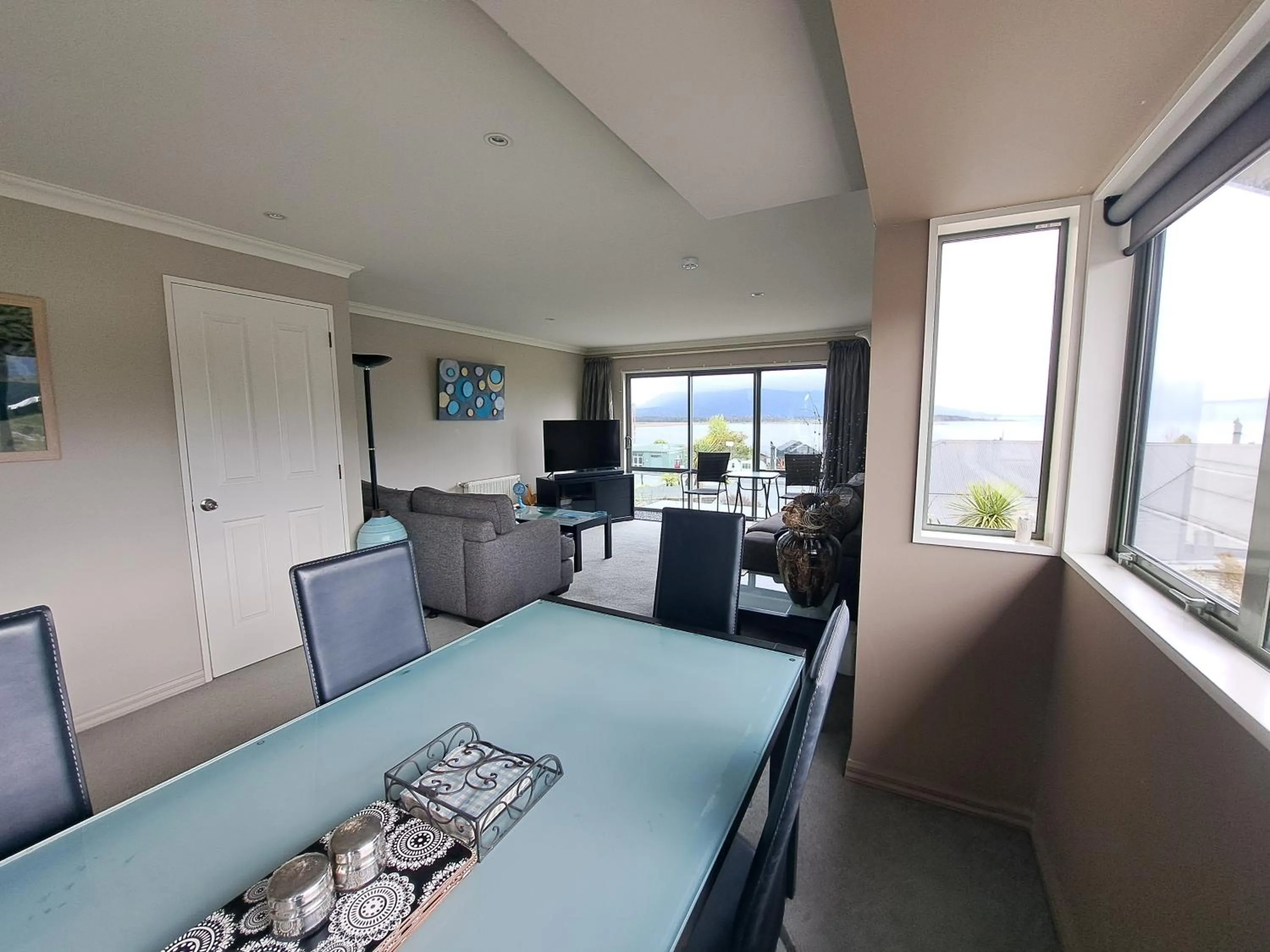 Dining area in Hotel Lake Brunner
