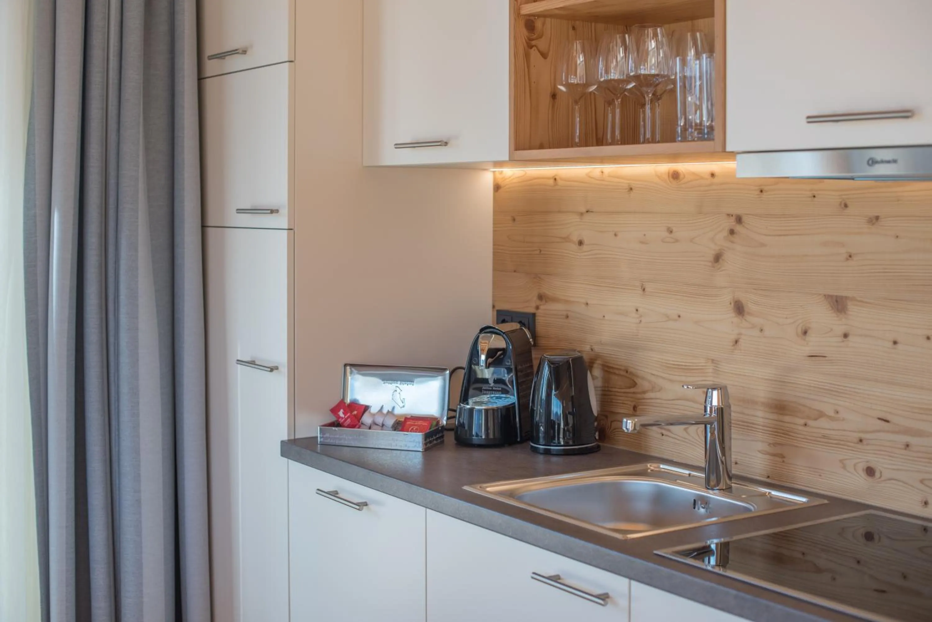 Coffee/tea facilities in Rittis Alpin Chalets Dachstein