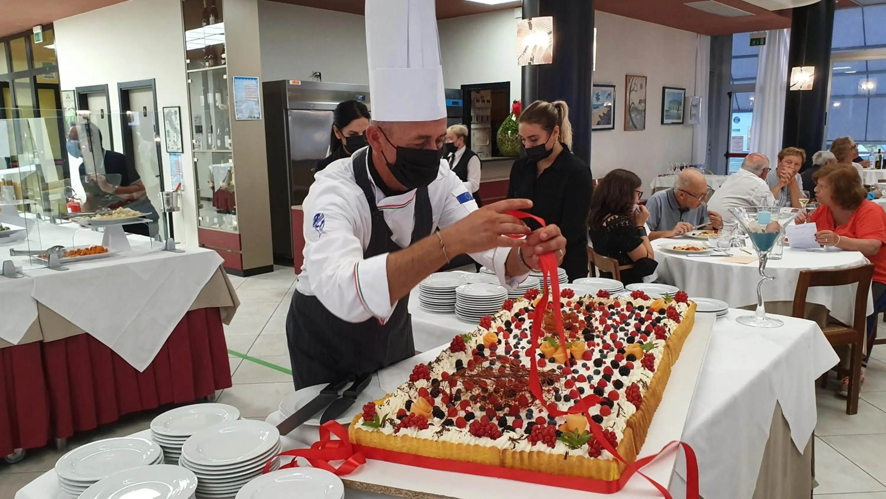 Restaurant/places to eat in Hotel Cormoran