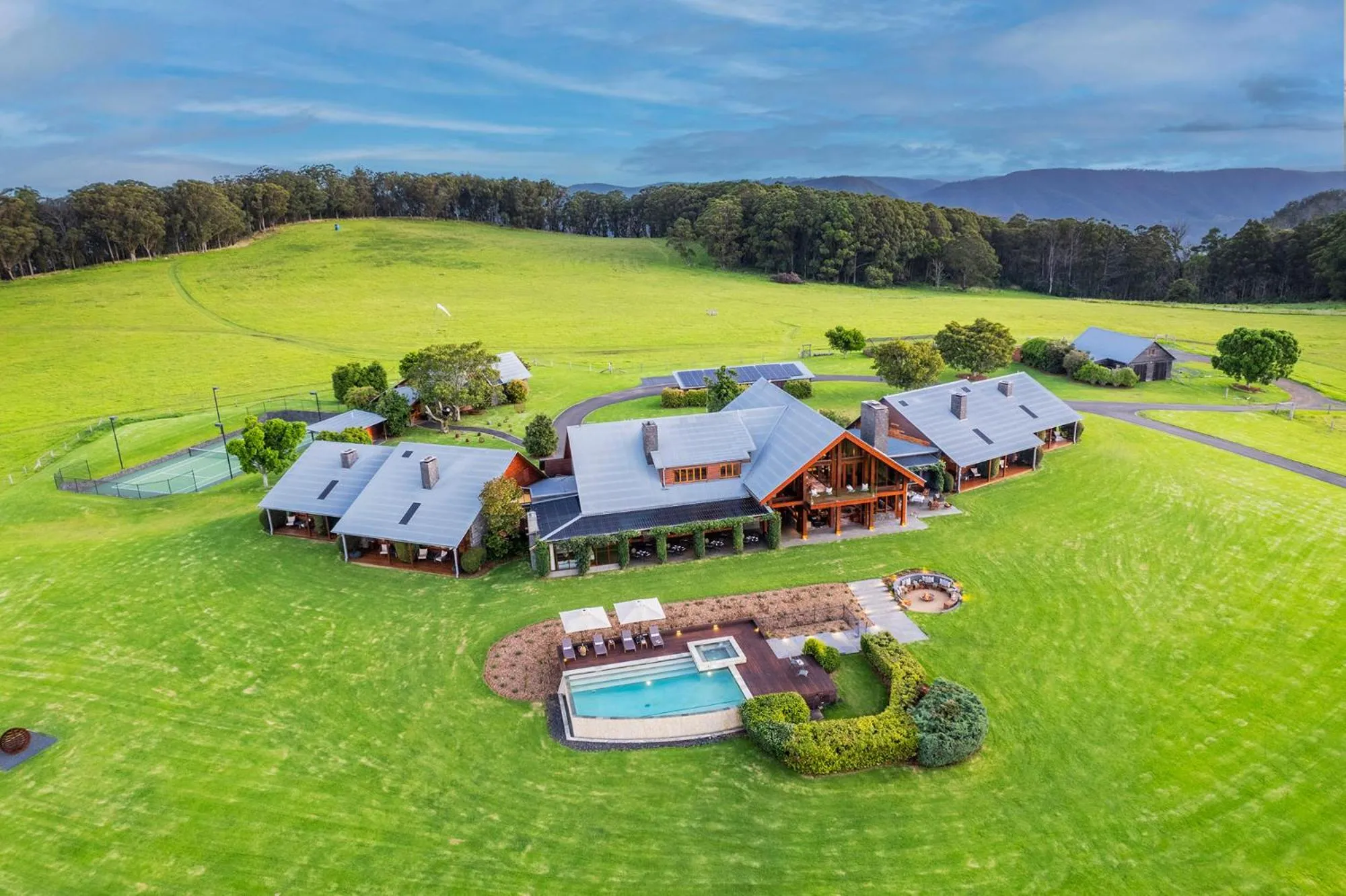 Bird's eye view in Spicers Peak Lodge