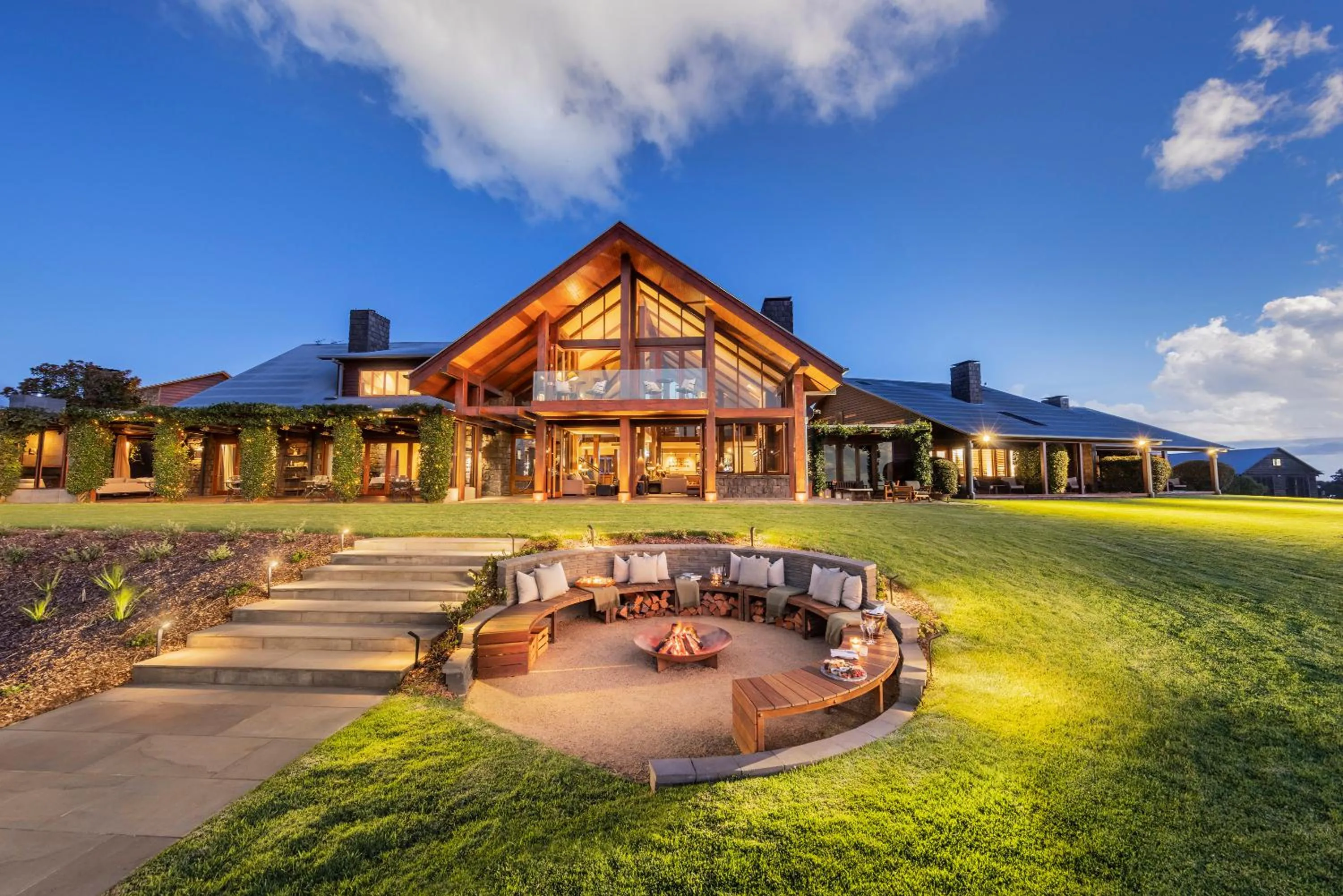 Property building in Spicers Peak Lodge