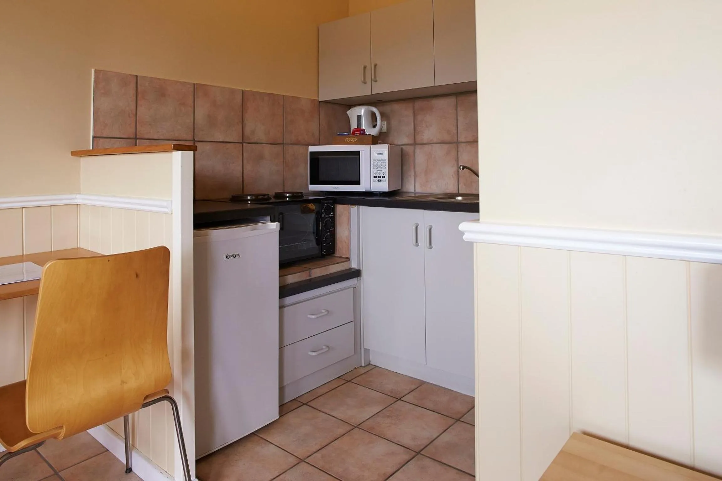 Kitchen or kitchenette in Ocean View Motel