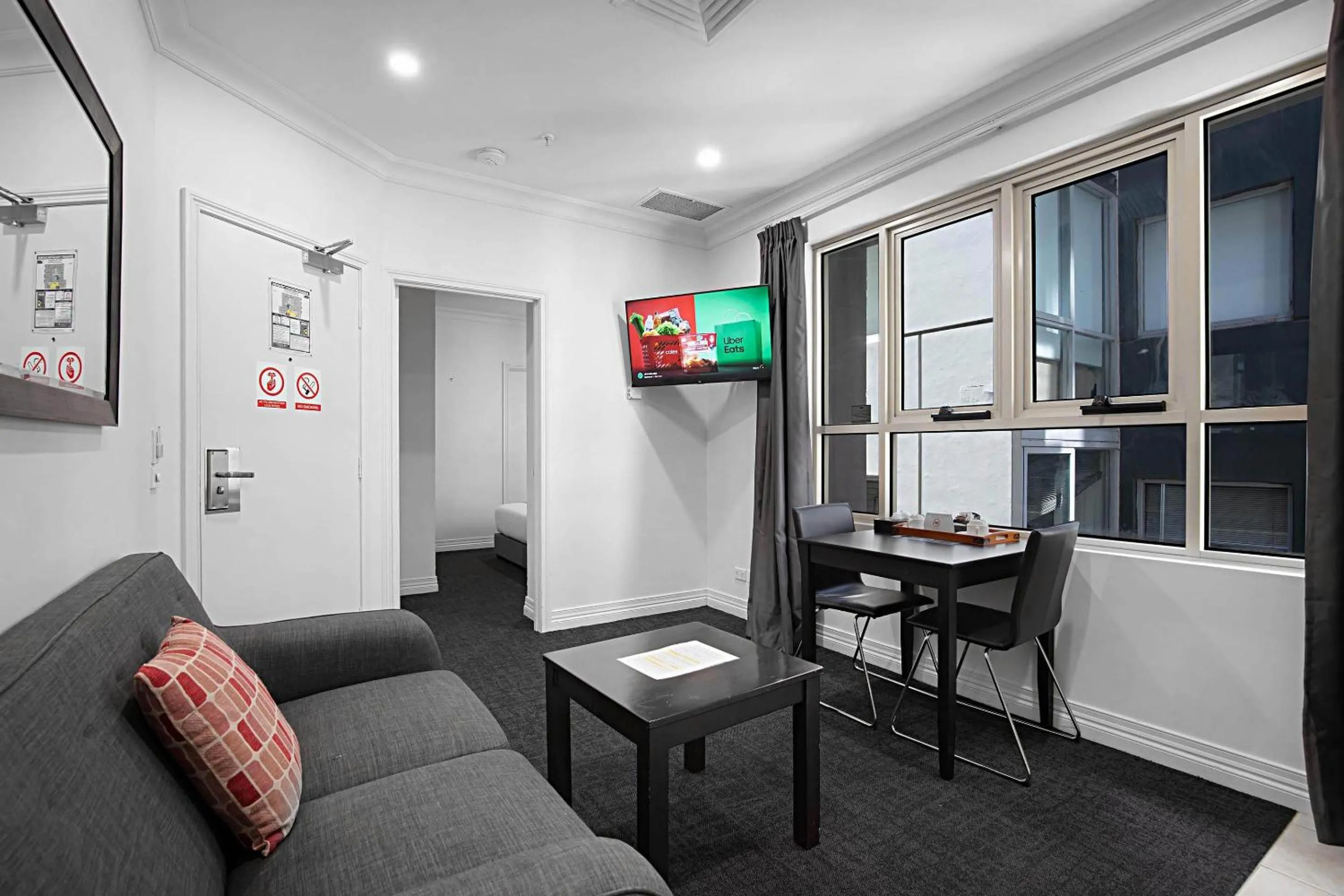 Bedroom in Comfort Apartments Melbourne Central
