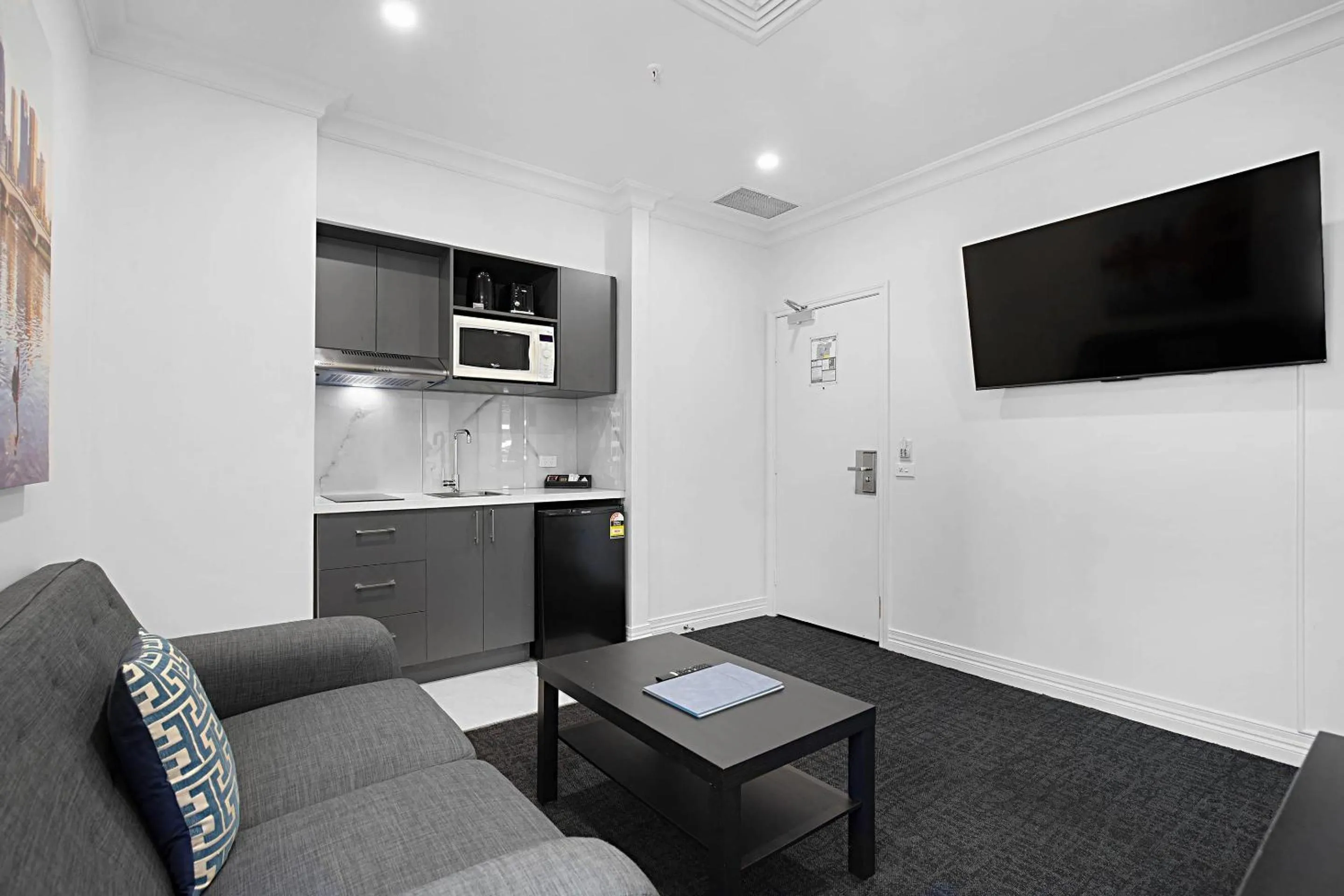 Bedroom in Comfort Apartments Melbourne Central
