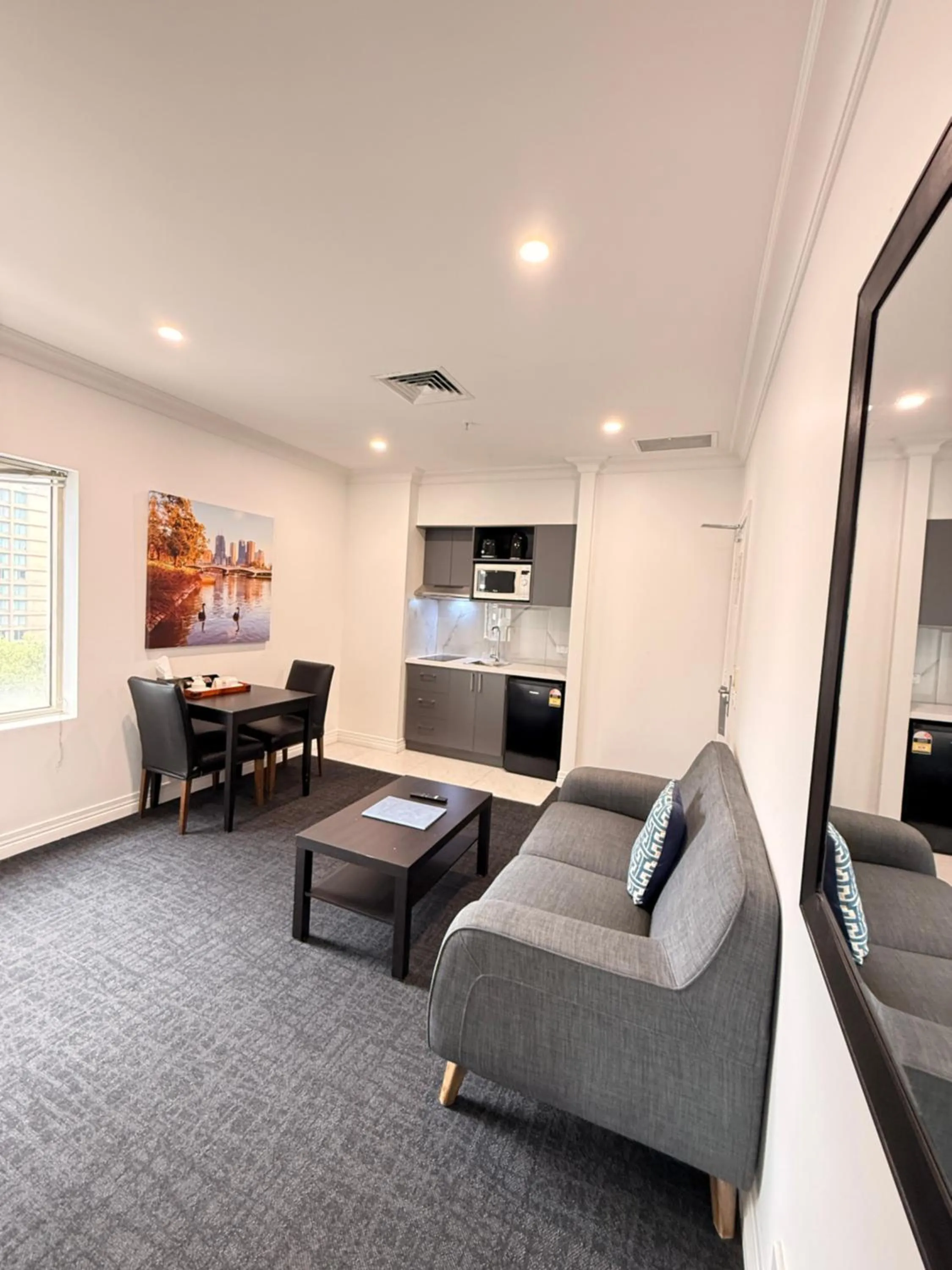 Comfort Apartments Melbourne Central