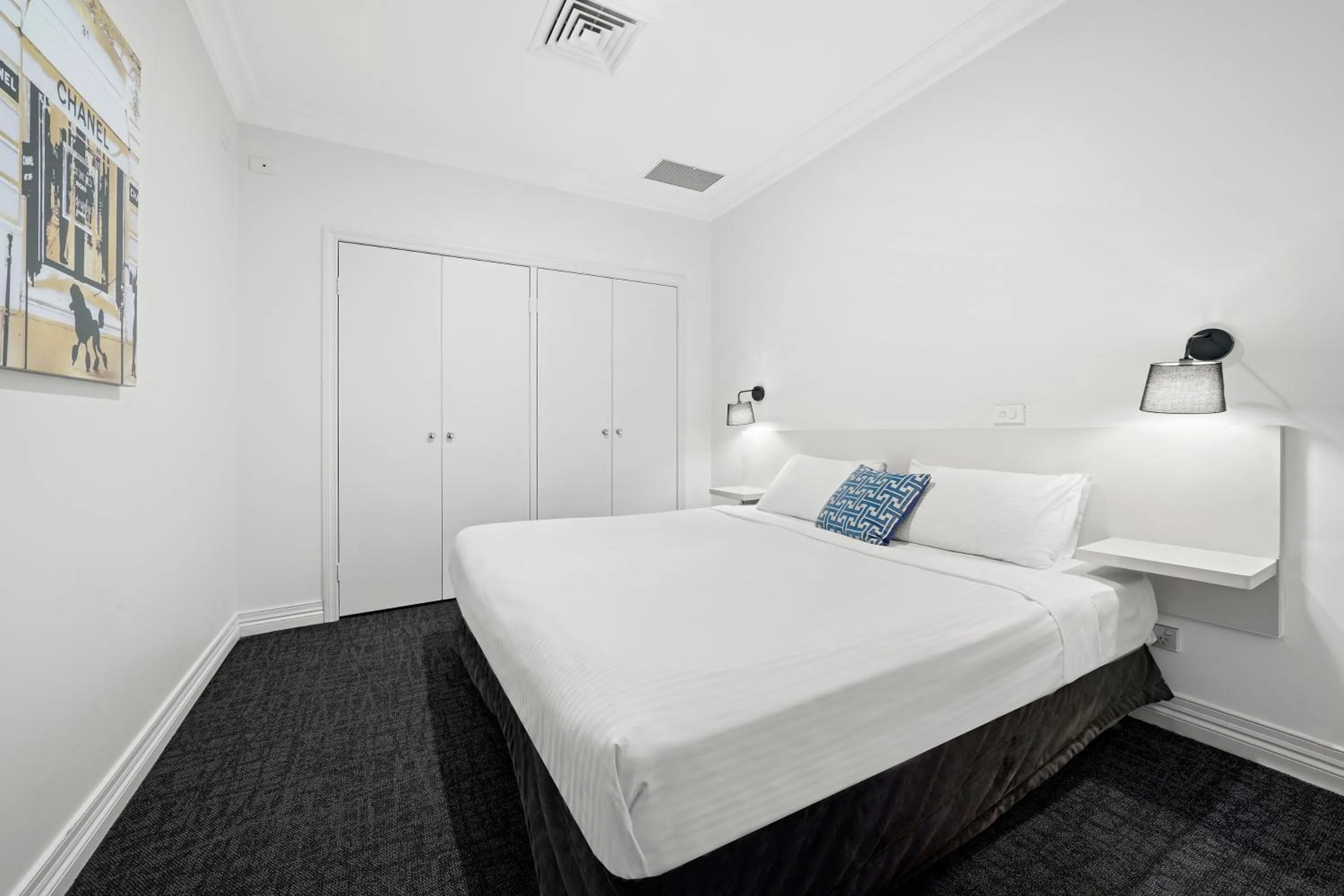 Bed in Comfort Apartments Melbourne Central