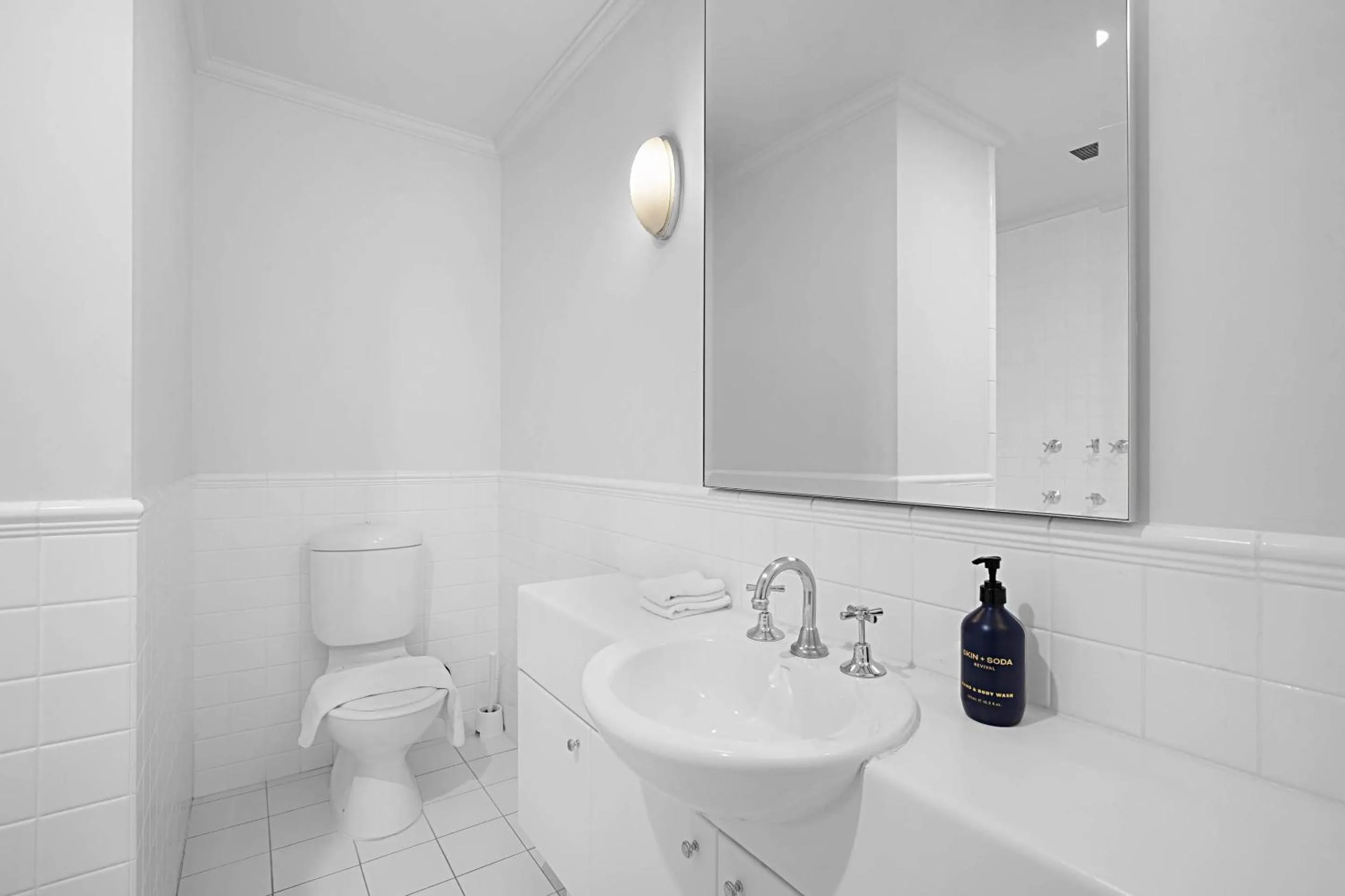 Bedroom in Comfort Apartments Melbourne Central