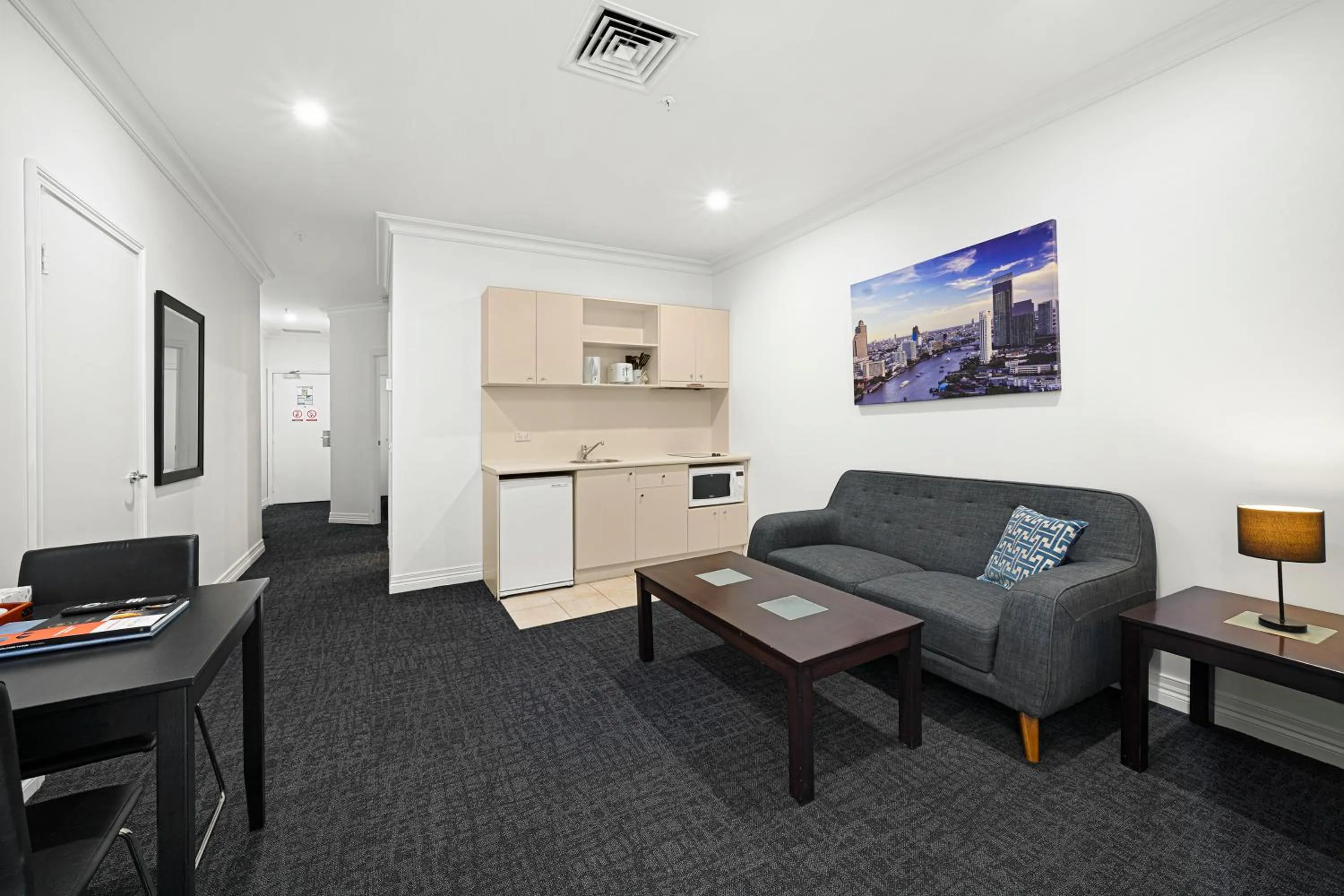 Kitchen or kitchenette in Comfort Apartments Melbourne Central