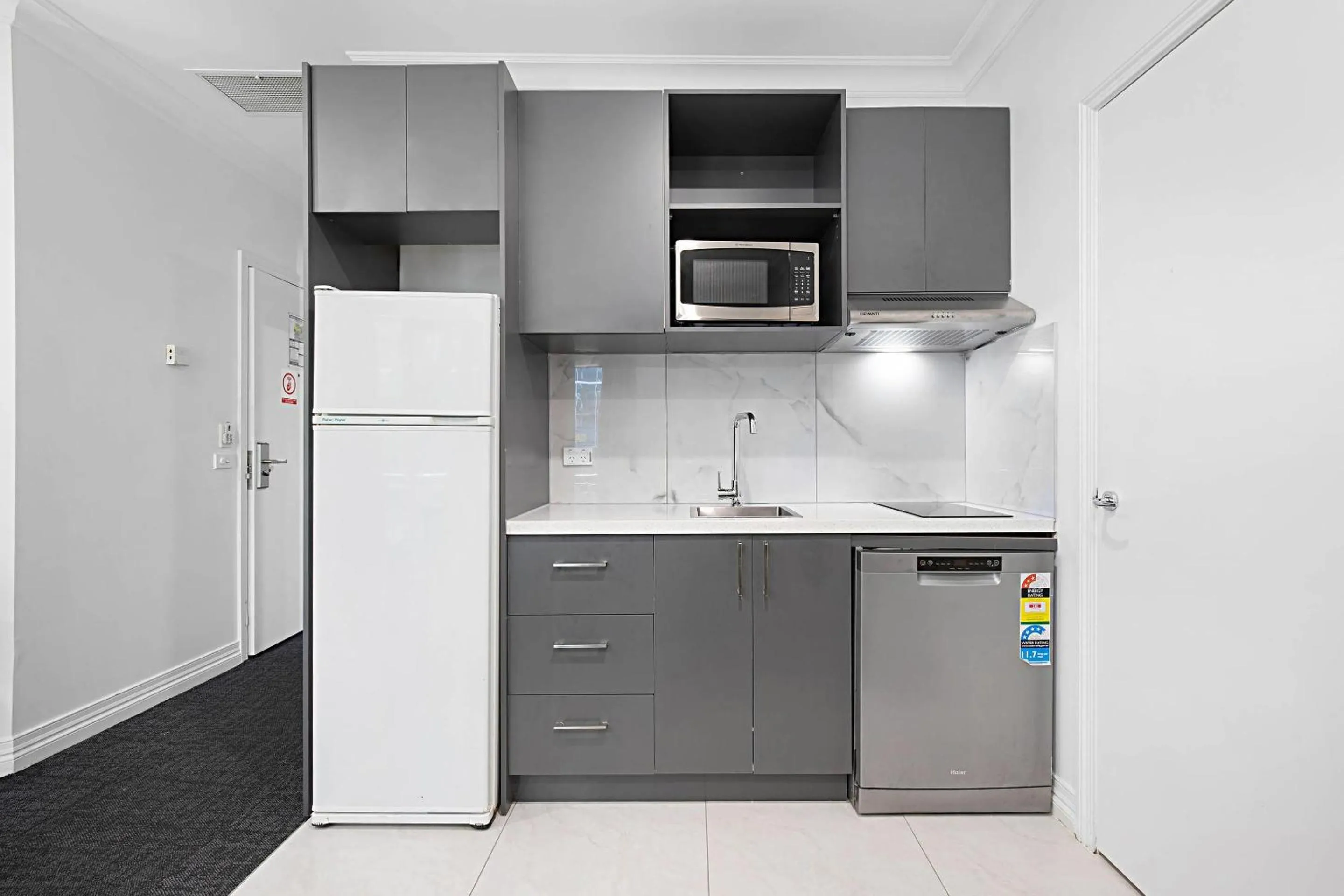 Bedroom in Comfort Apartments Melbourne Central