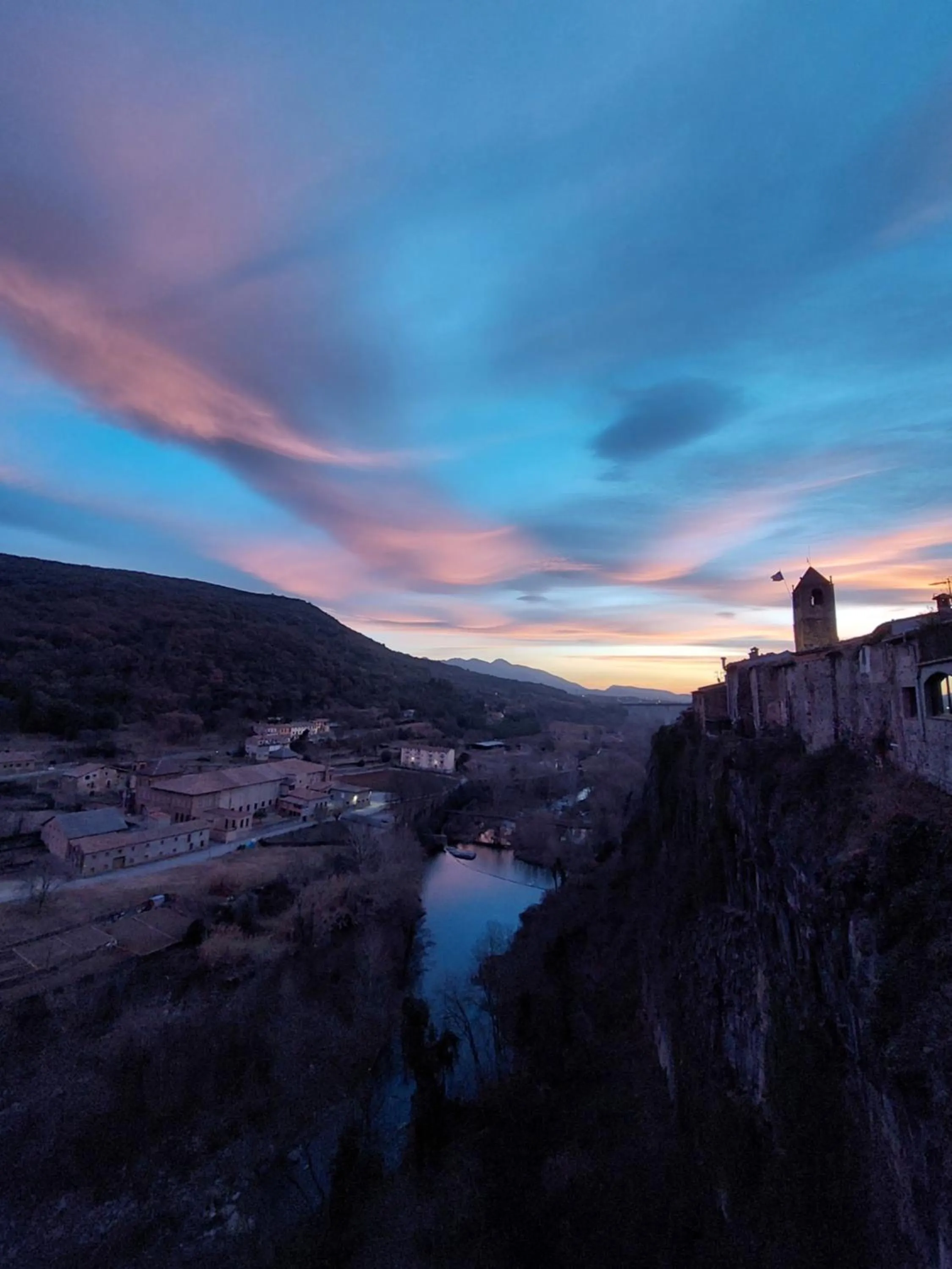 Mountain view in Cala Clareta