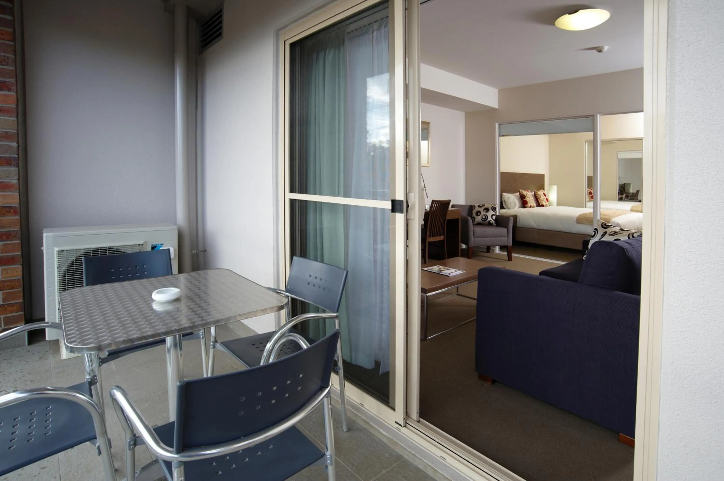 Balcony/Terrace, Bed in Quest Shepparton