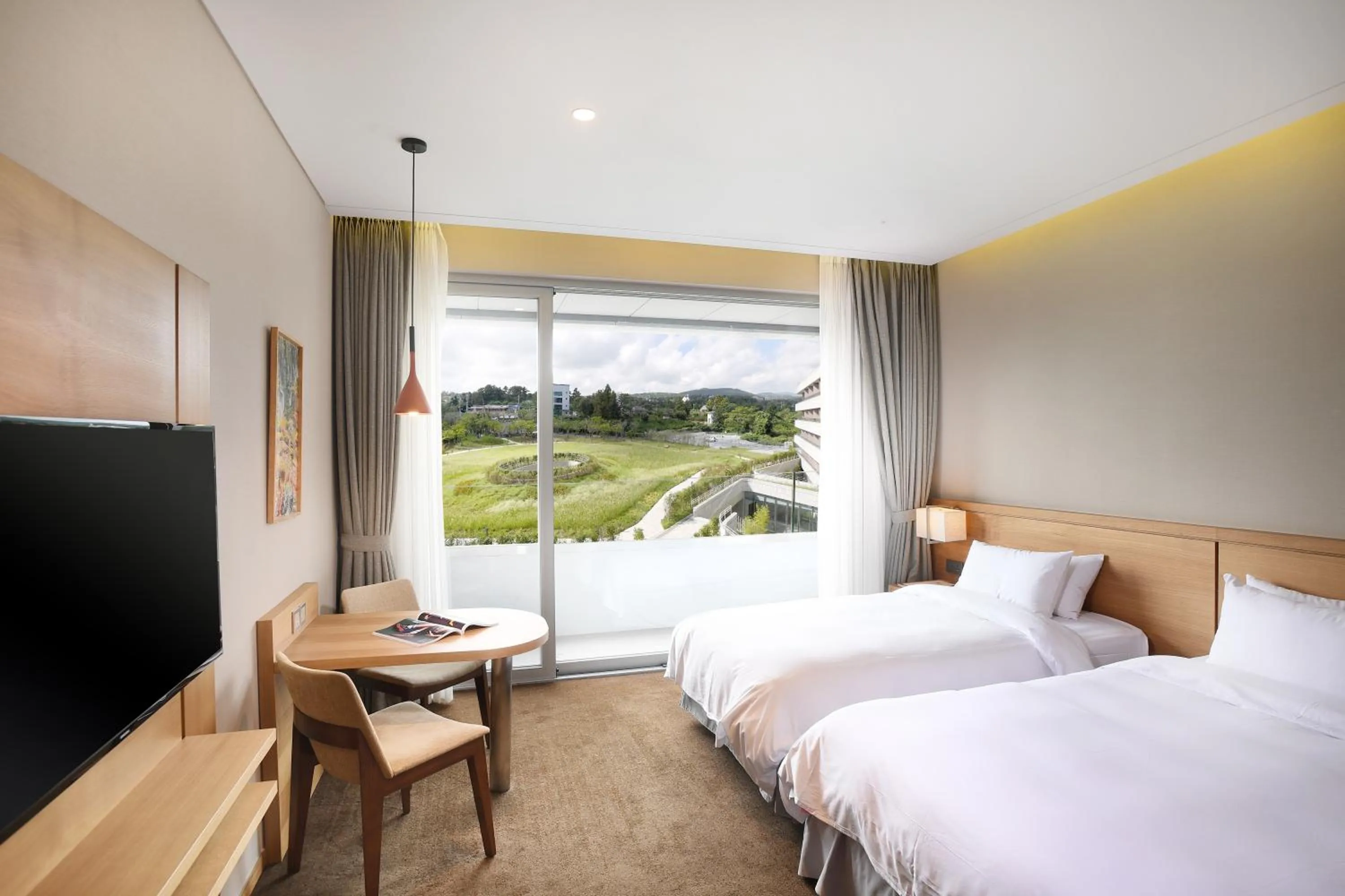 Bedroom, Bed in Hidden Cliff Hotel and Nature