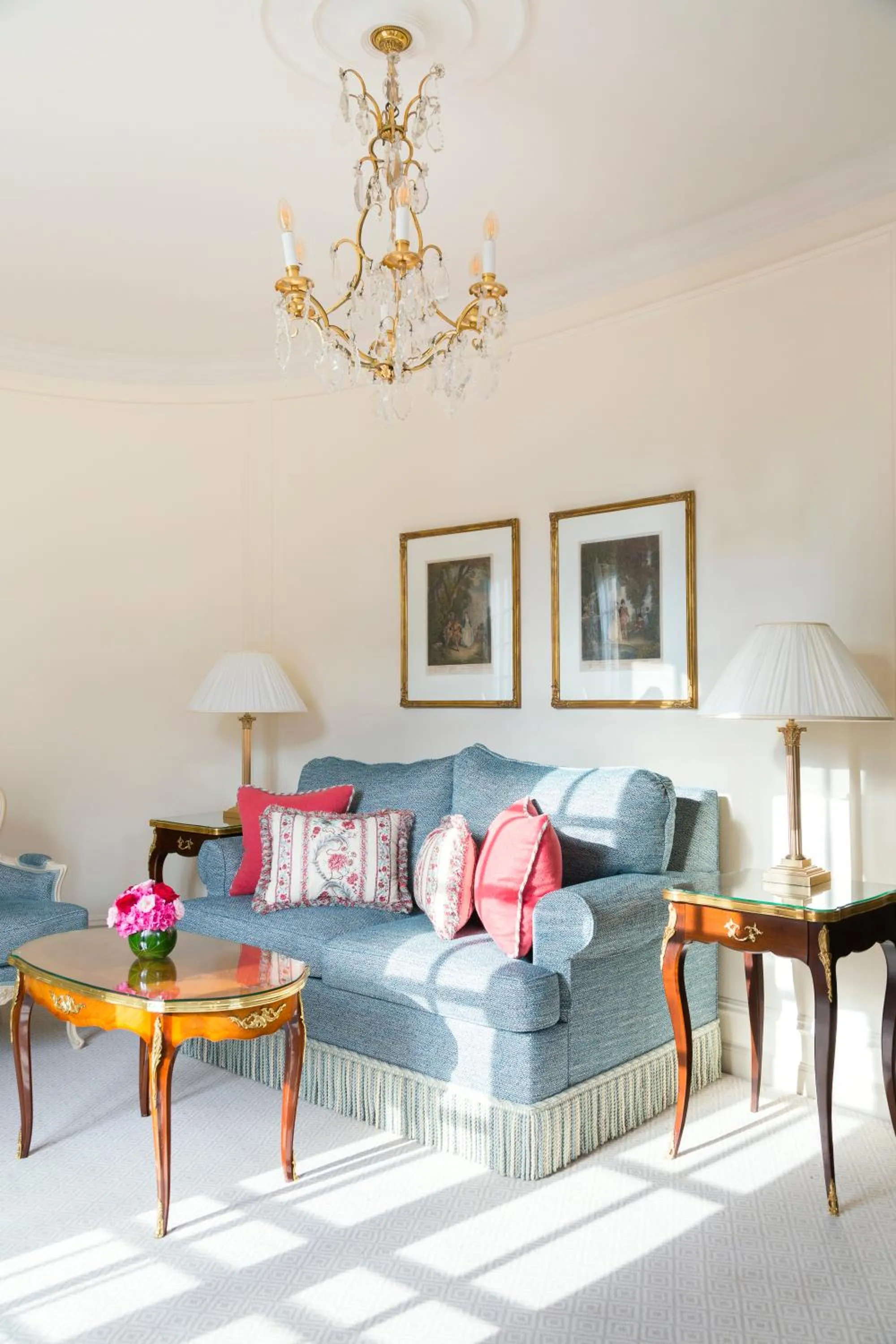 Living room in Le Bristol Paris, Oetker Hotels