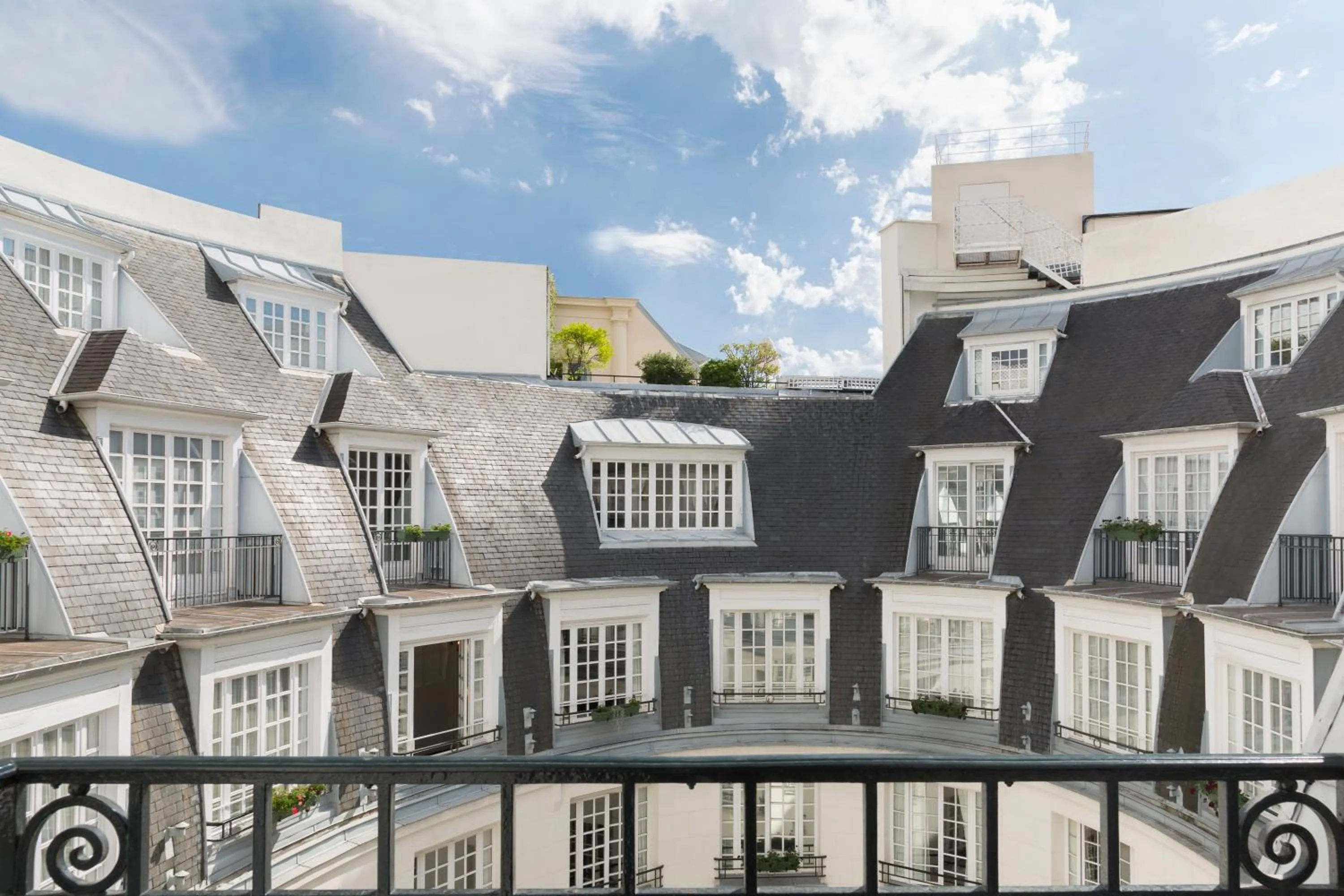 Inner courtyard view in Le Bristol Paris, Oetker Hotels