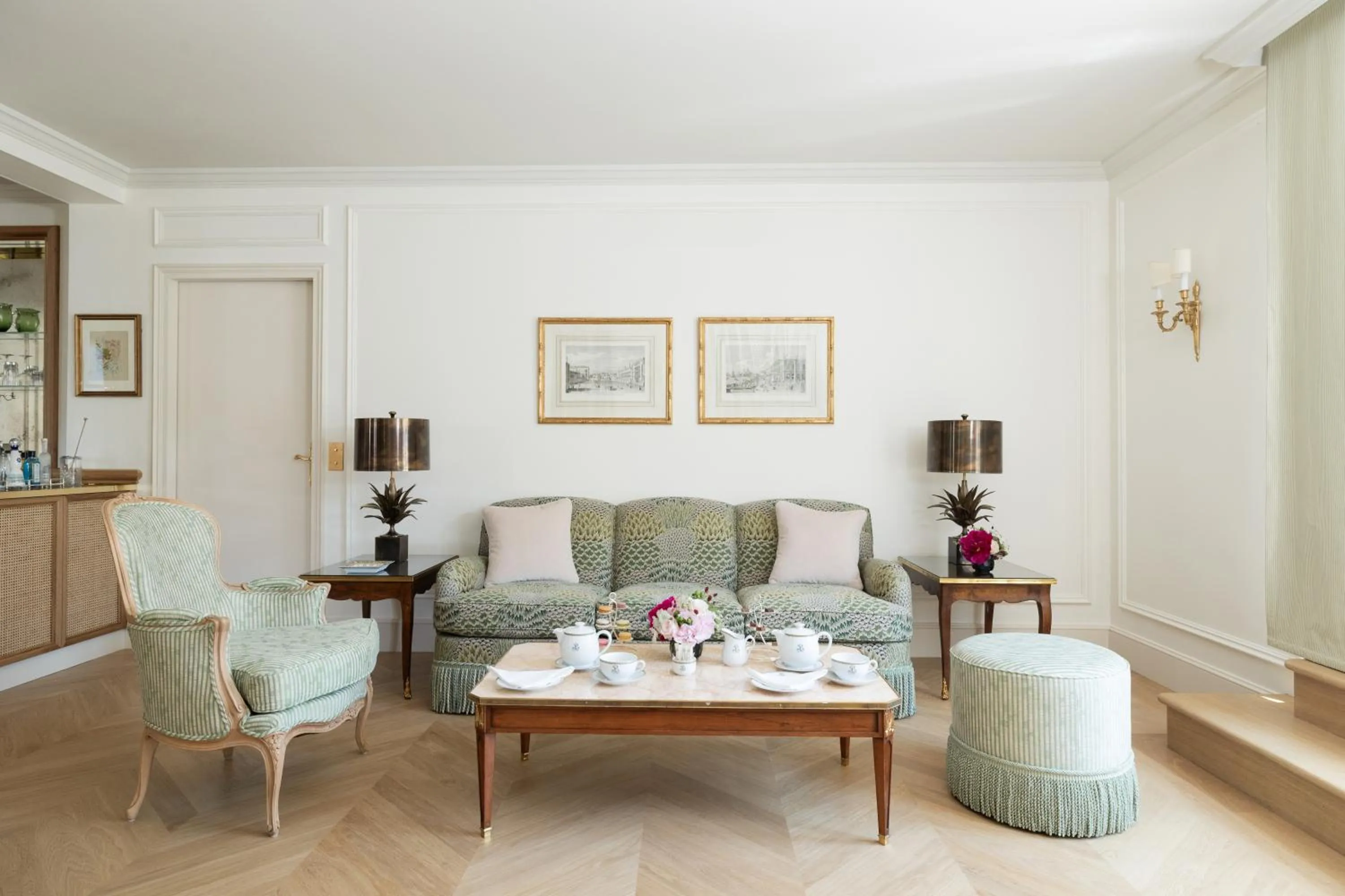 Living room in Le Bristol Paris, Oetker Hotels