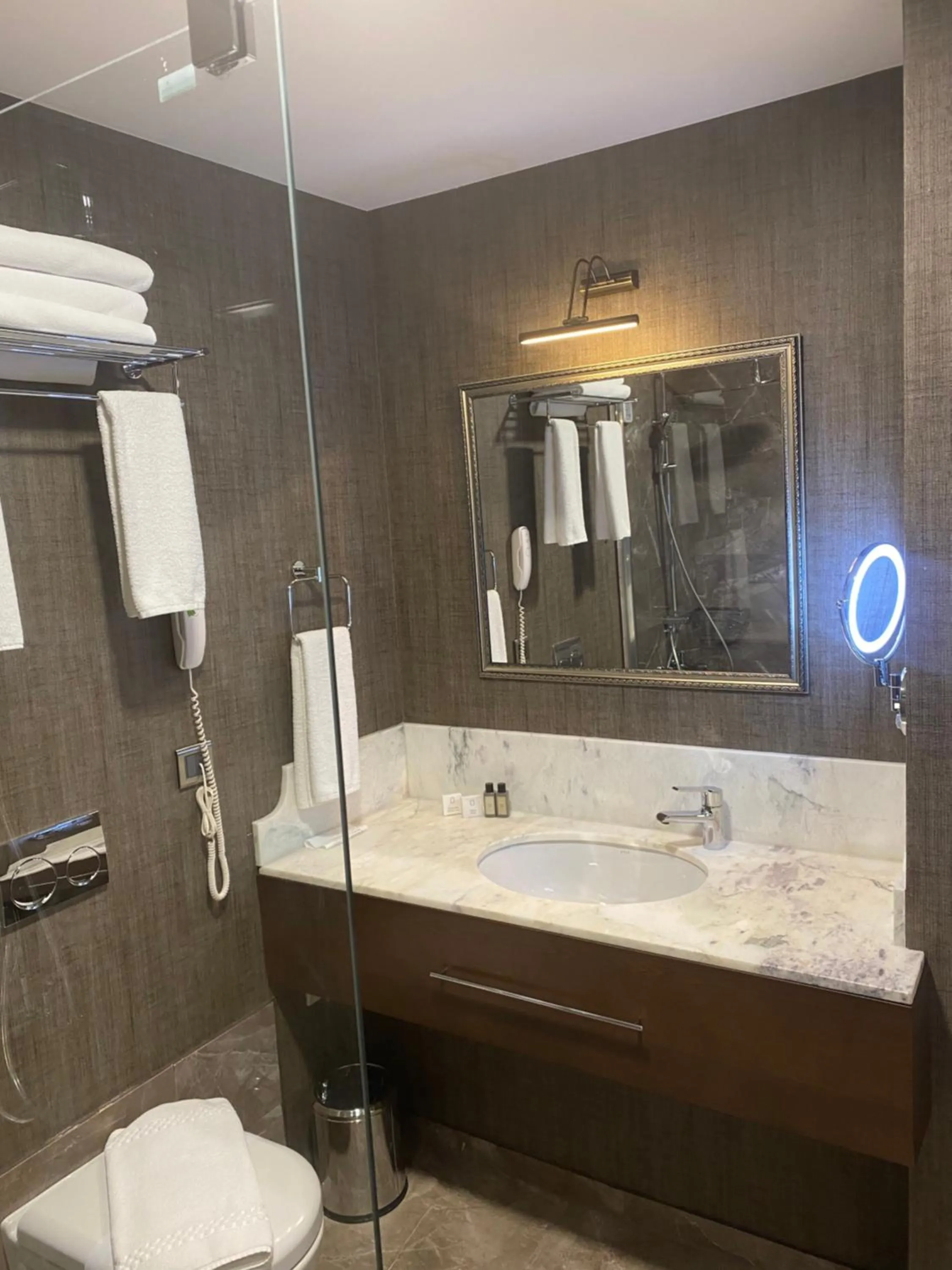 Shower in Mell Hotel