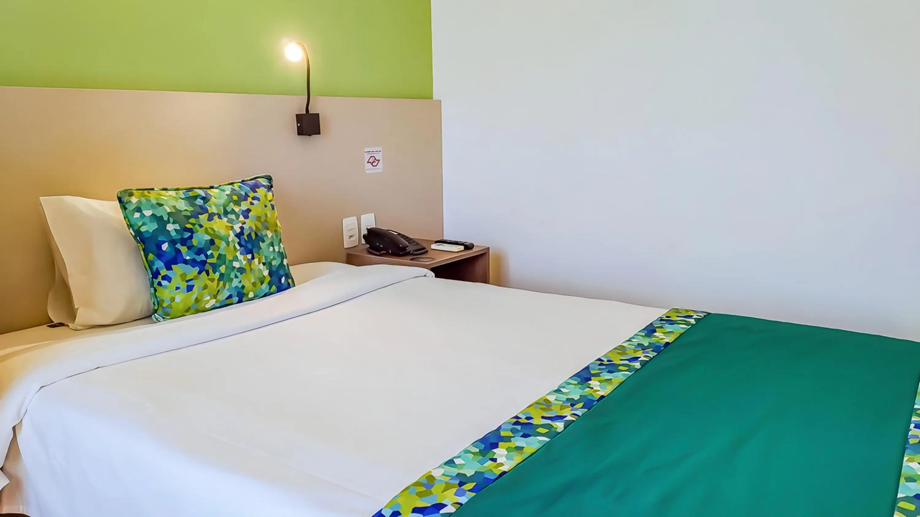 Bed in Blue Tree Towers Valinhos