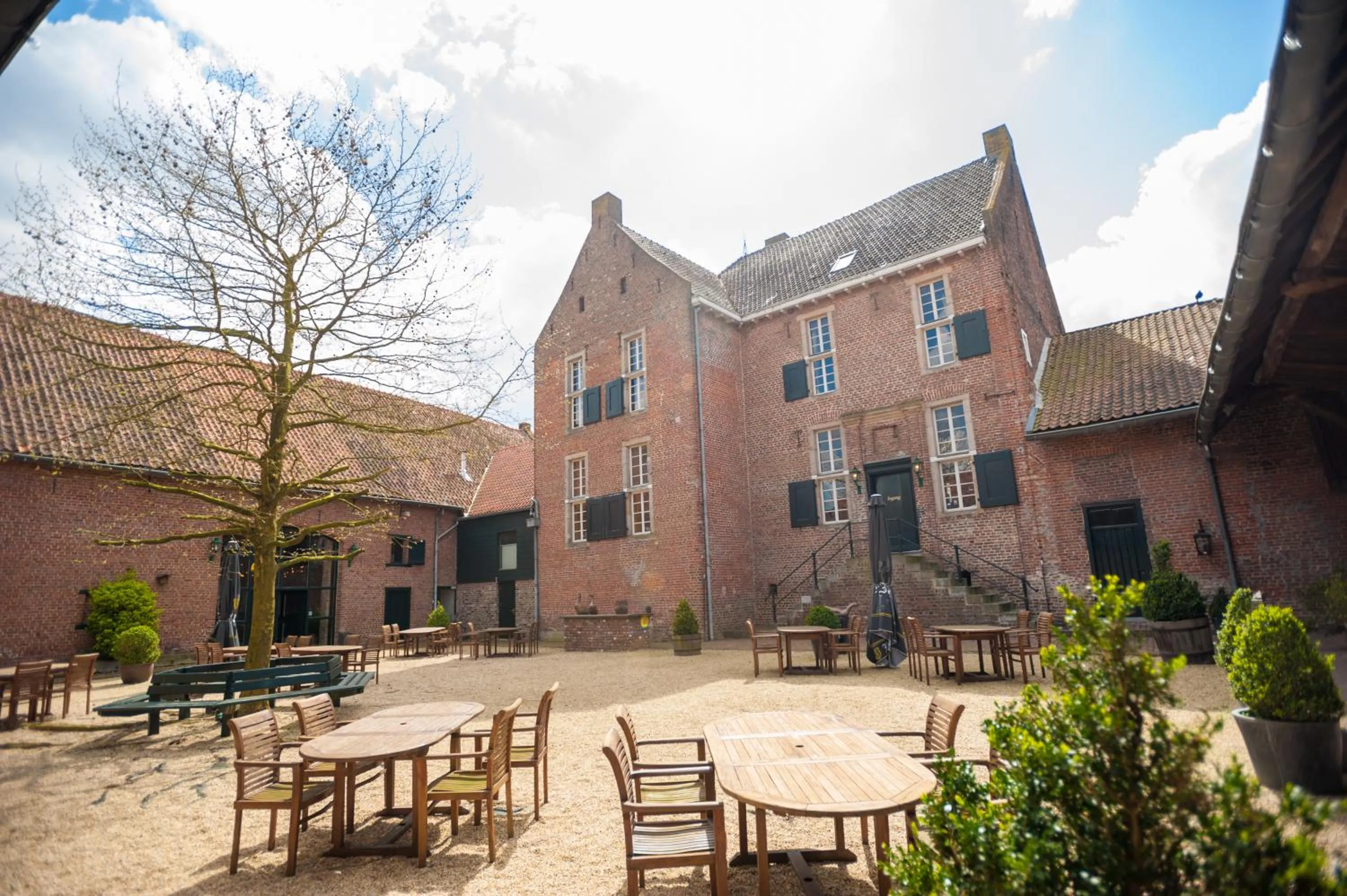 Balcony/Terrace in Hotel Schinvelder Hoeve