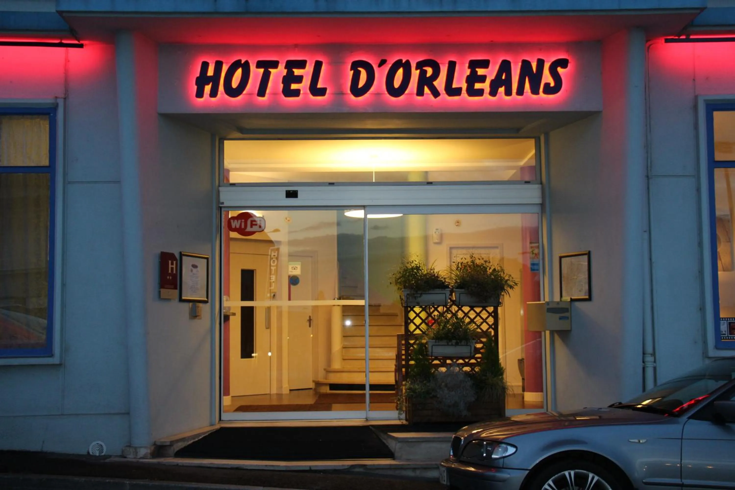 Night in Hotel d'Orléans
