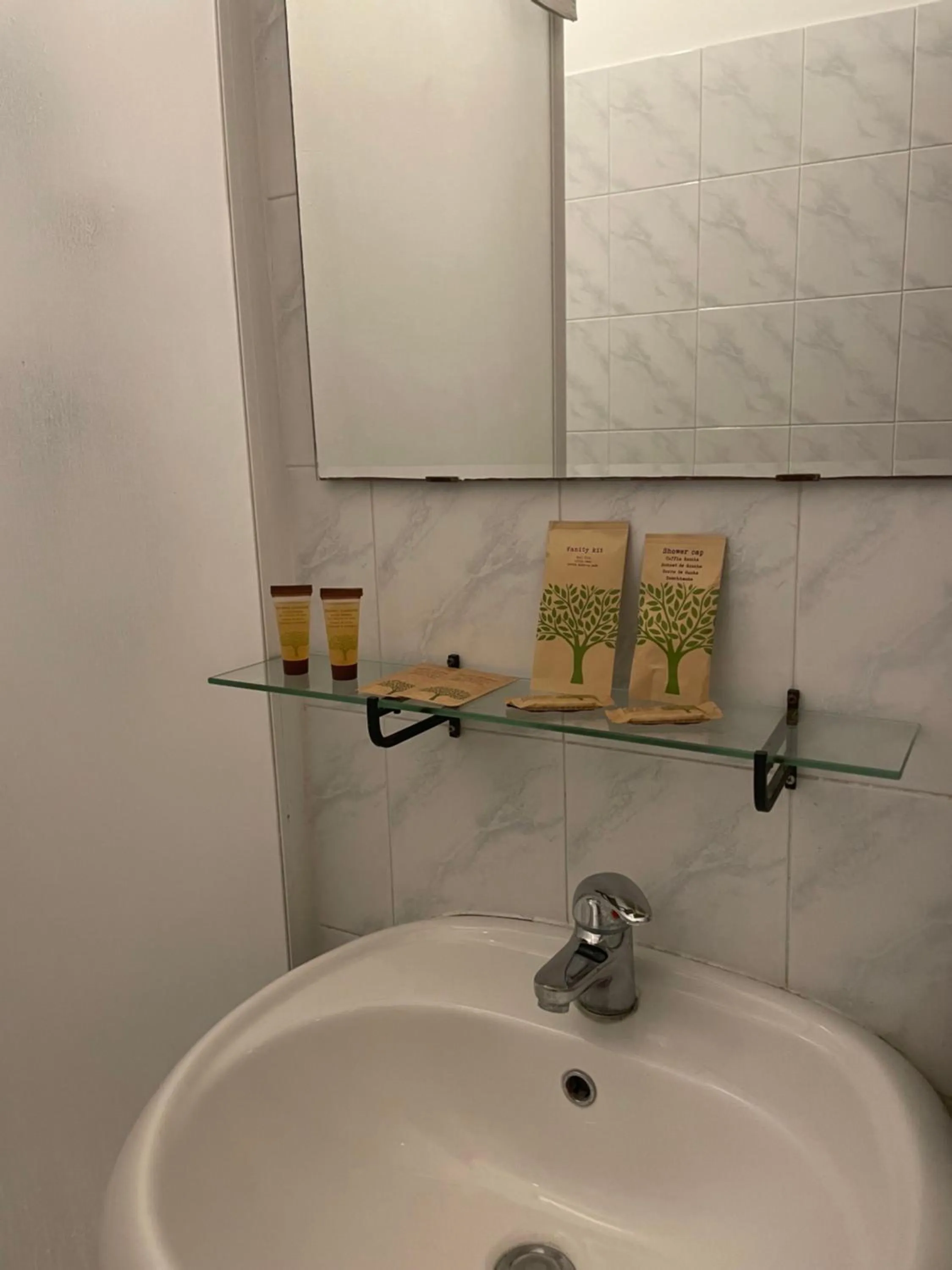 Bathroom in Cavour16 rent bedrooms