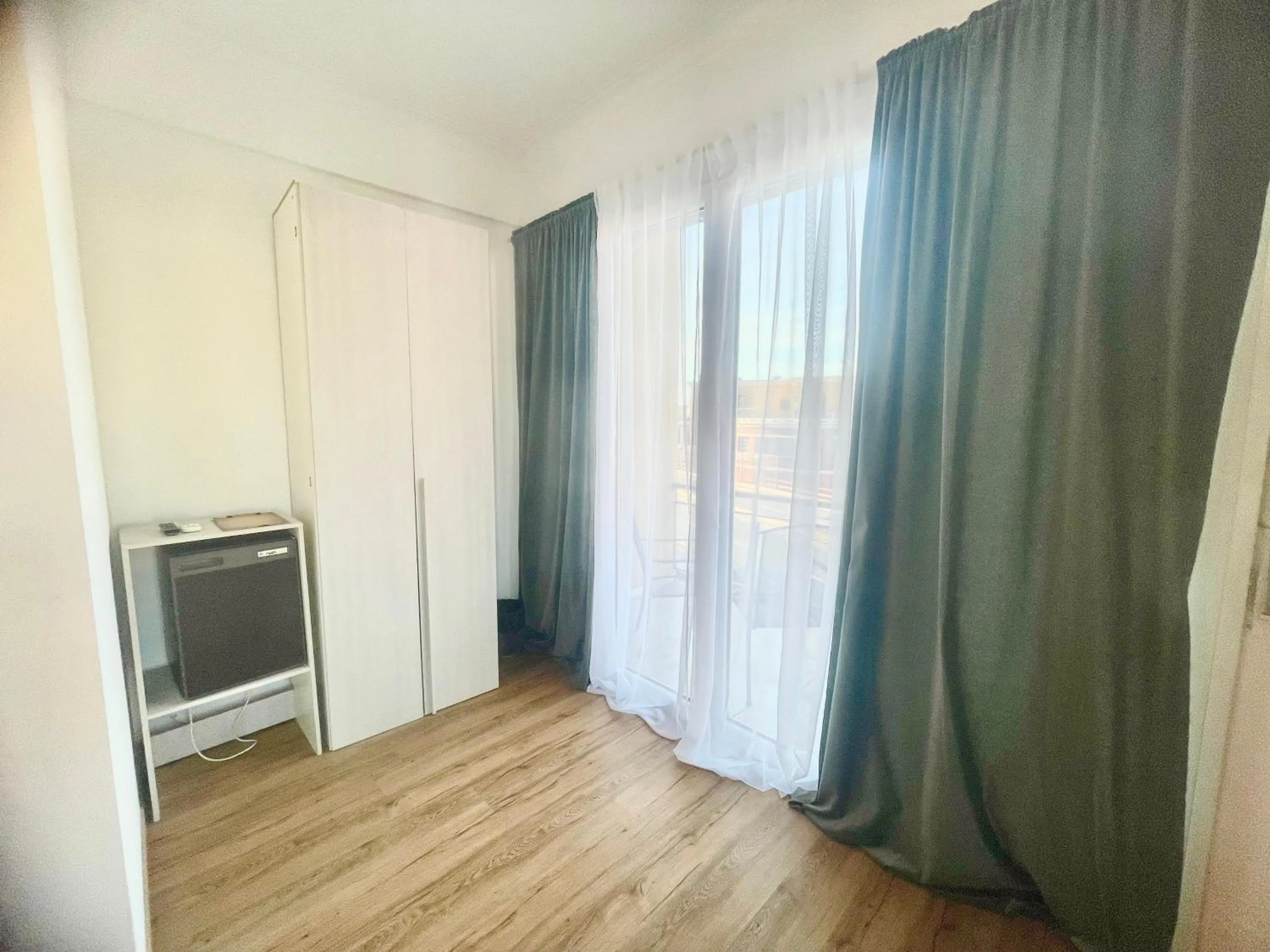 Cavour16 rent bedrooms