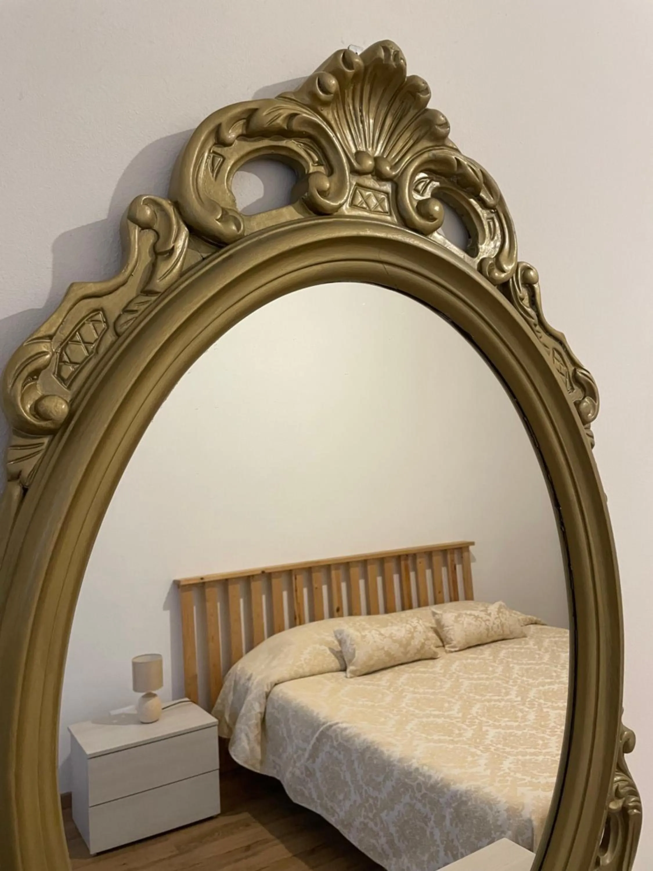 Bed in Cavour16 rent bedrooms