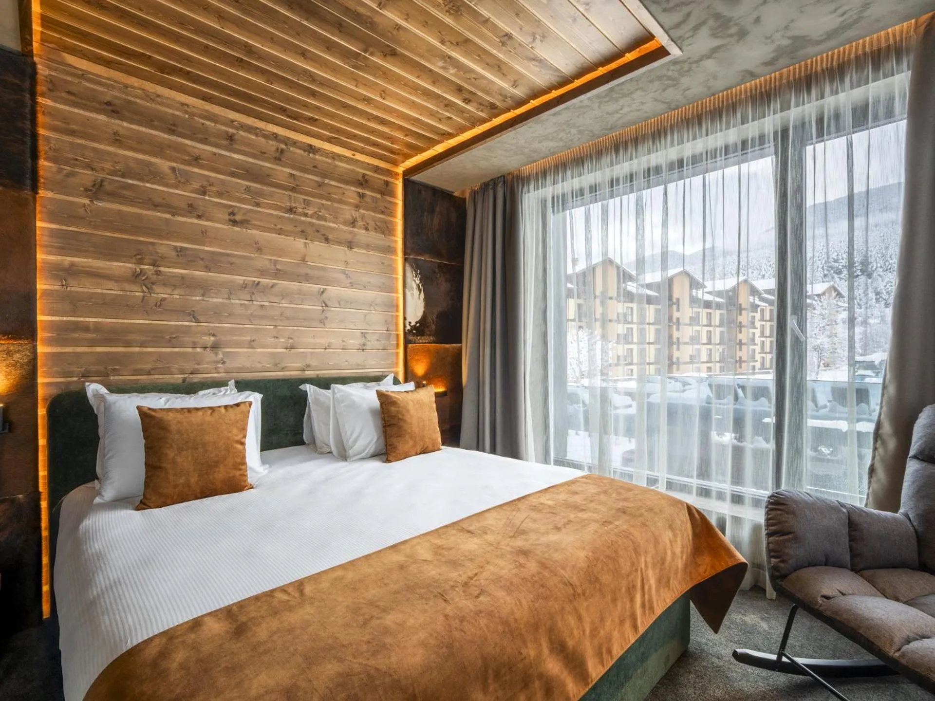 Bed in Premier Luxury Mountain Resort